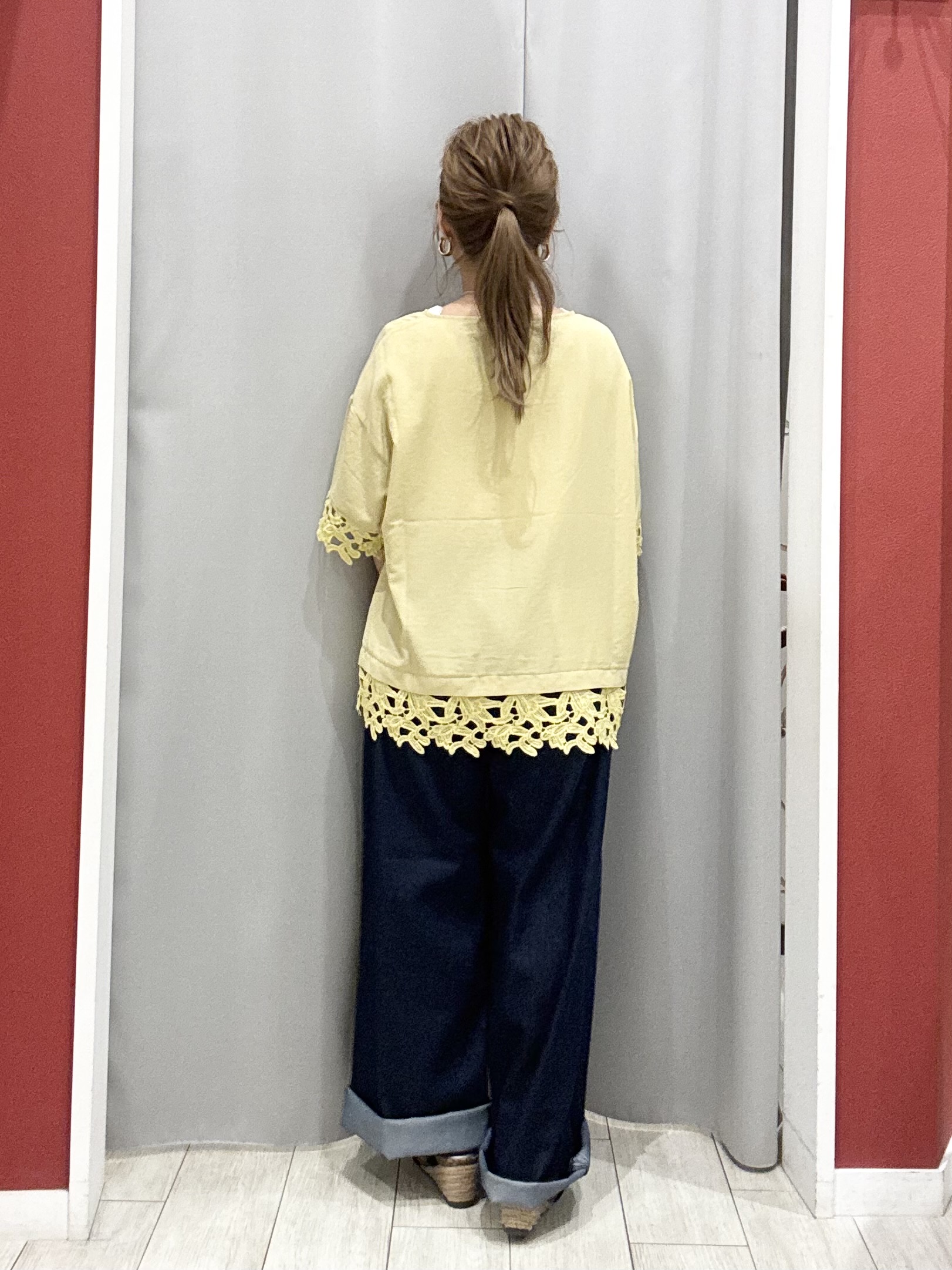 shioさんの「SHOO･LA･RUE｜【洗濯後しわになりにくい/S-LL】コーデの主役になる レース付きブラウス」を使ったコーディネート
