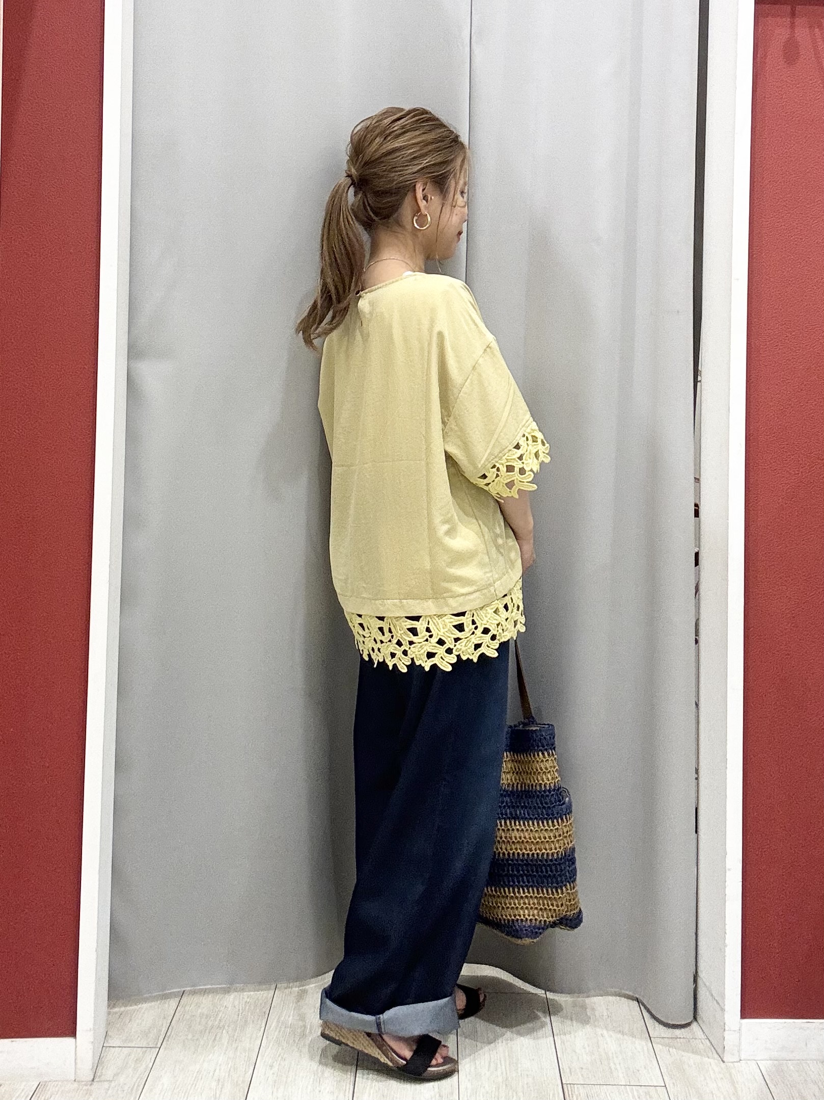 shioさんの「SHOO･LA･RUE｜【洗濯後しわになりにくい/S-LL】コーデの主役になる レース付きブラウス」を使ったコーディネート