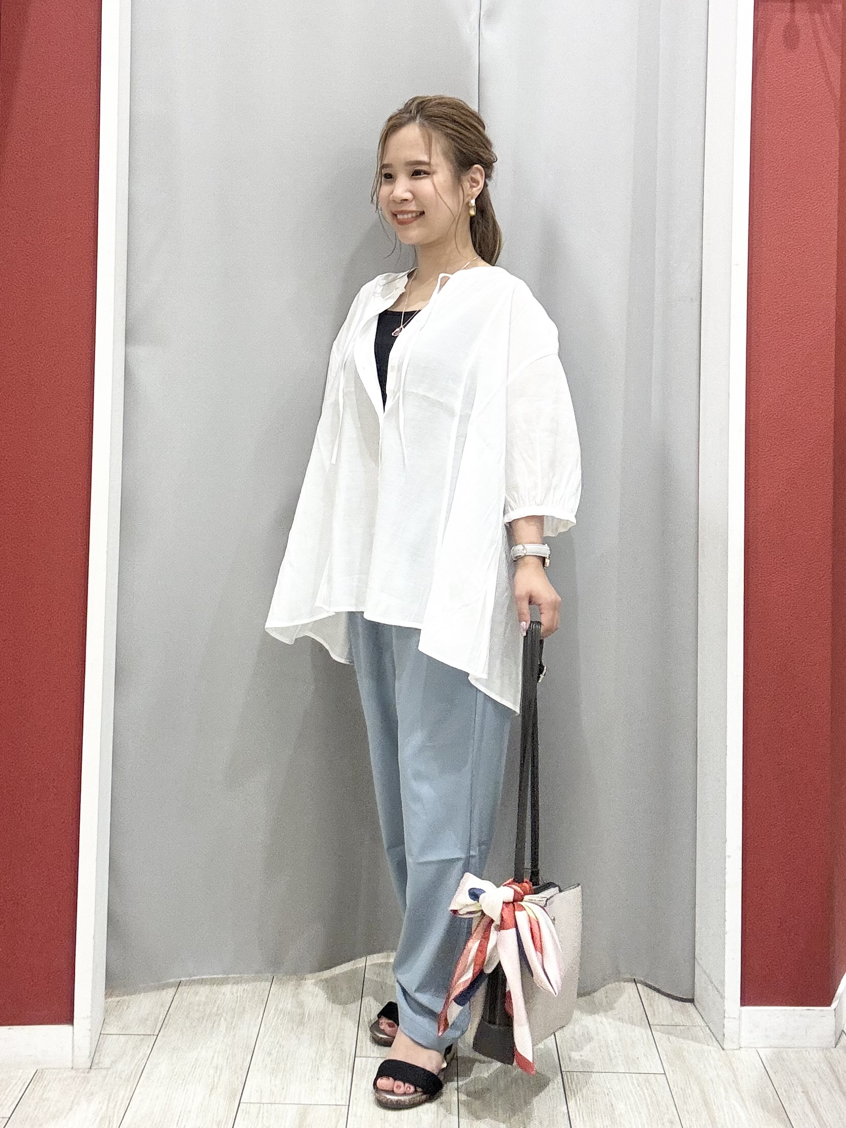 shioさんの「SHOO･LA･RUE｜【S-LL】インせず着られる 切替フレアブラウス」を使ったコーディネート