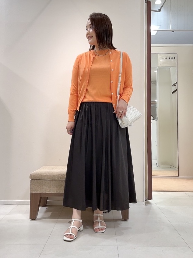 YUIさんの「UNTITLED｜◆【9色展開/アンサンブル可】コットンクルーネックカーディガン」を使ったコーディネート