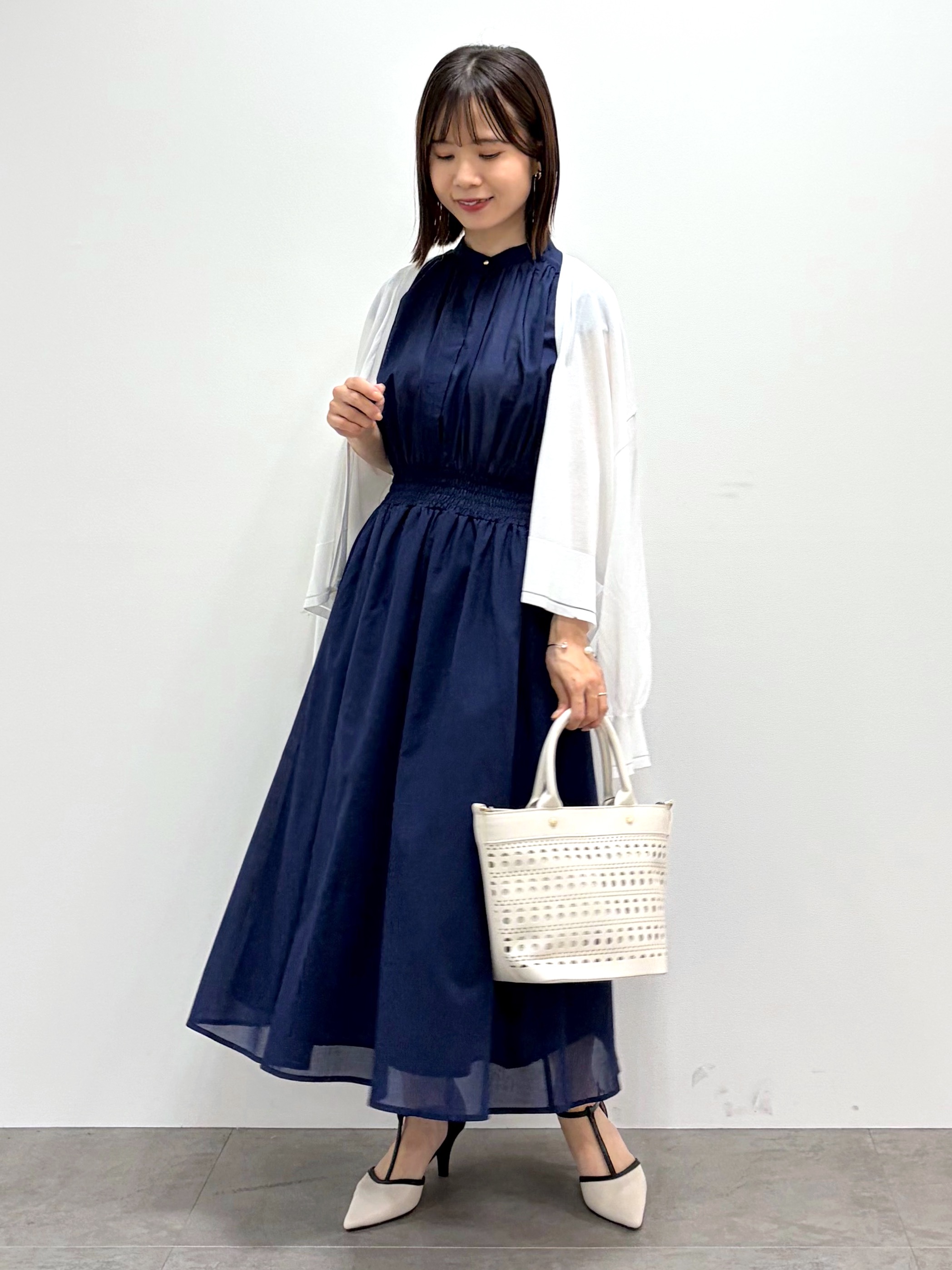 kozuさんの「index｜ギャザーワンピース【洗濯機OK／イージーアイロン】」を使ったコーディネート