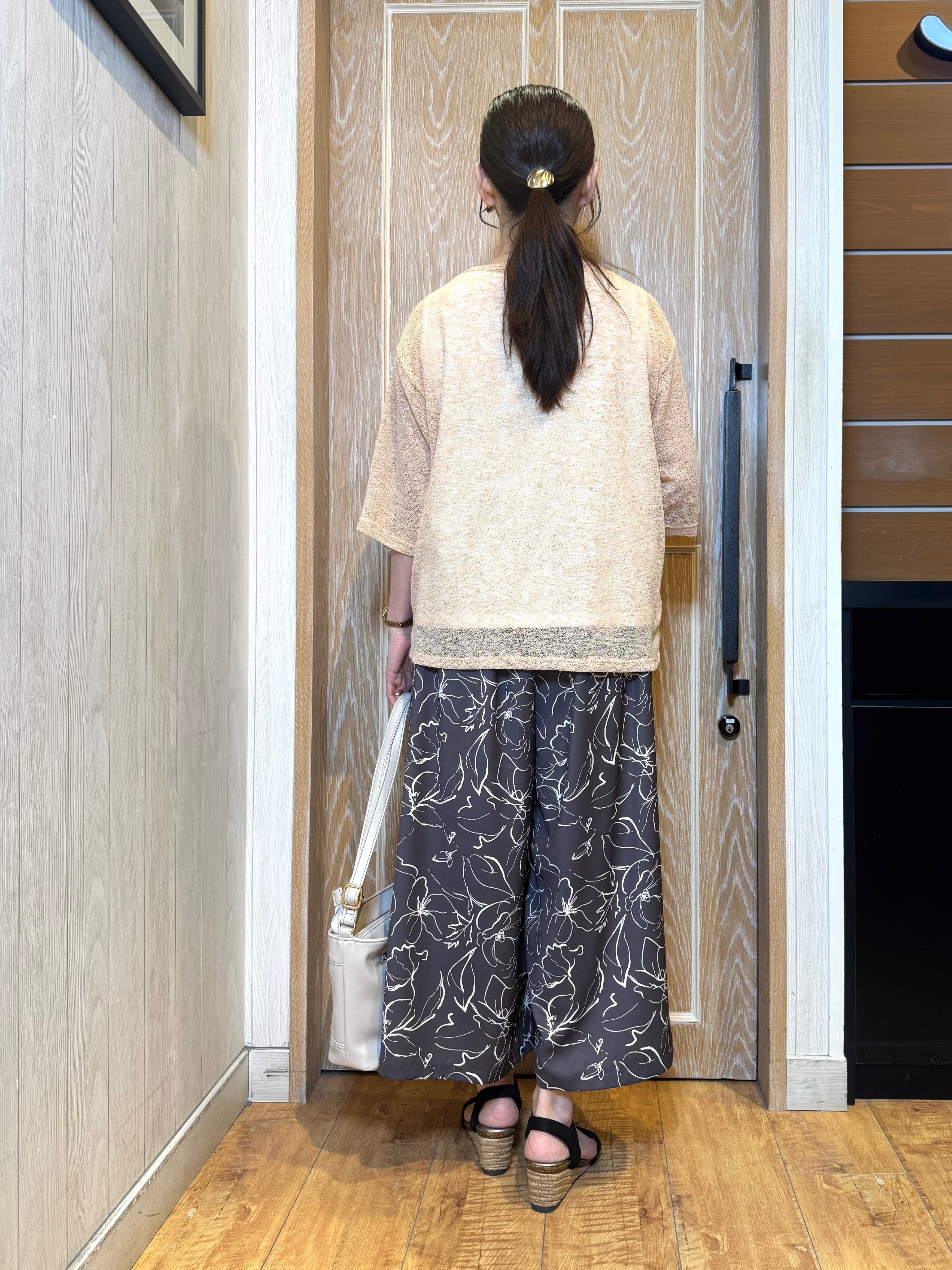 KAORIさんの「SHOO･LA･RUE｜【2点セット】メランジシアートップス&times;タンクトップセット」を使ったコーディネート