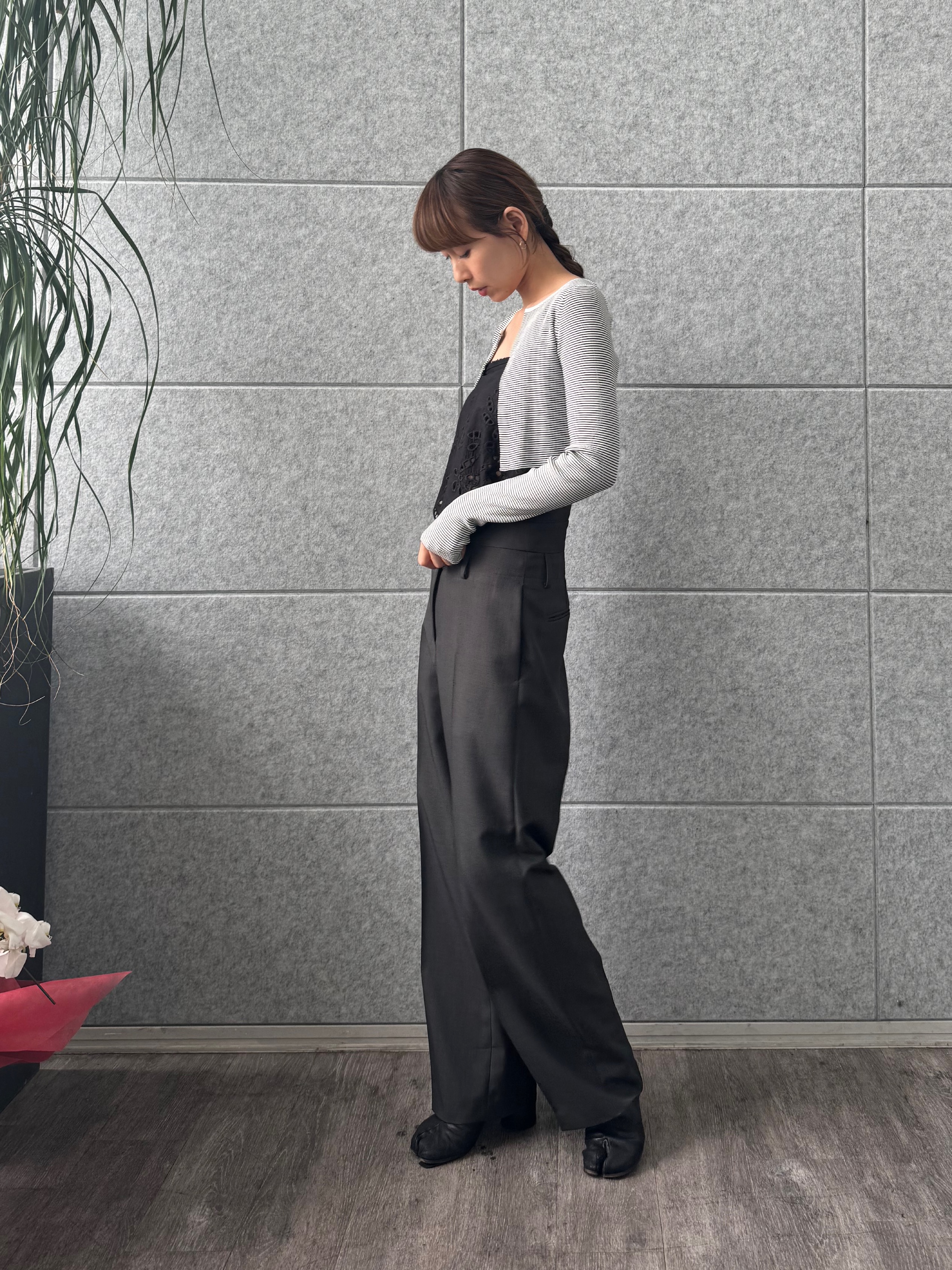 designer yukaさんの「CODE A｜PROTAGONISTA｜triangle scarf」を使ったコーディネート