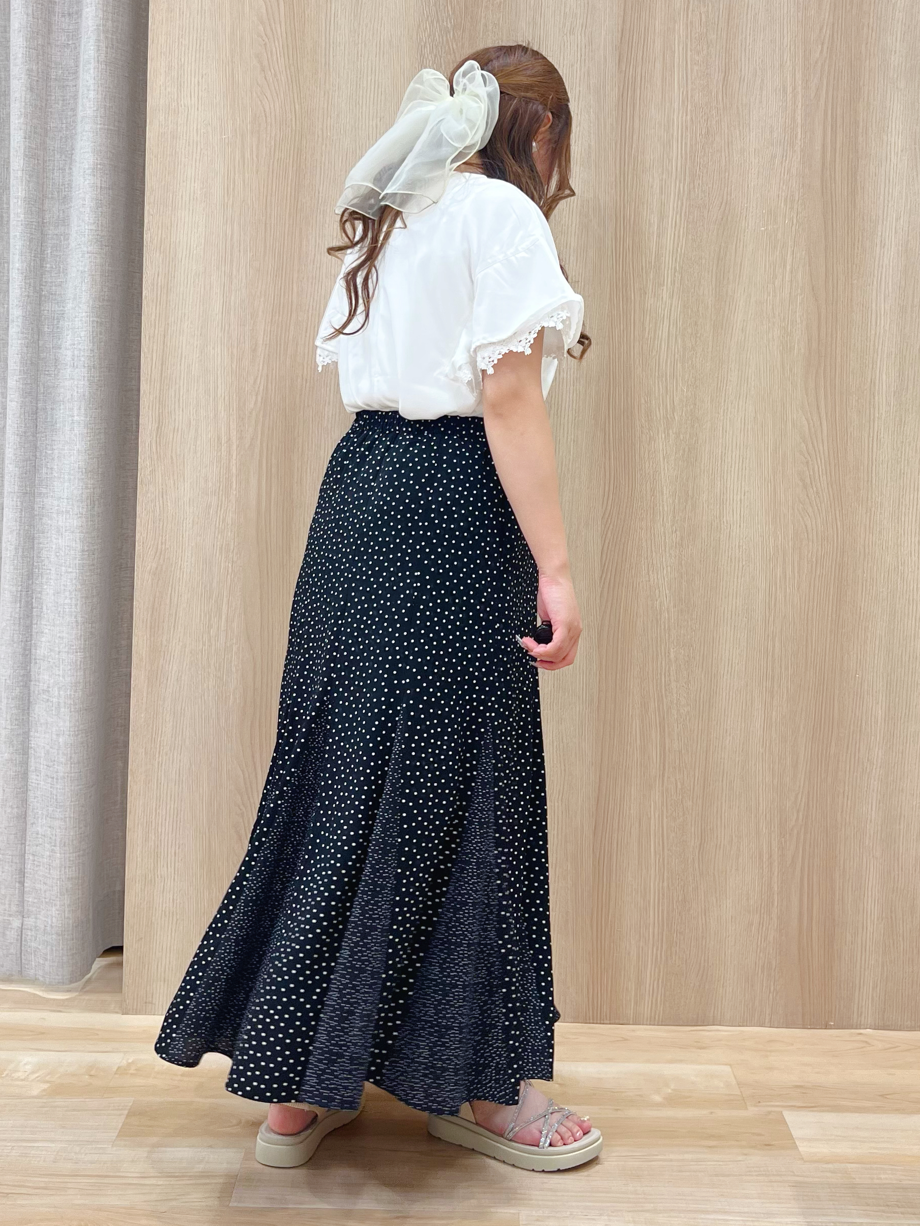 みことさんの「grove｜【二の腕カバー、UV】涼しく華やかに、レースレイヤードスリーブTシャツ」を使ったコーディネート