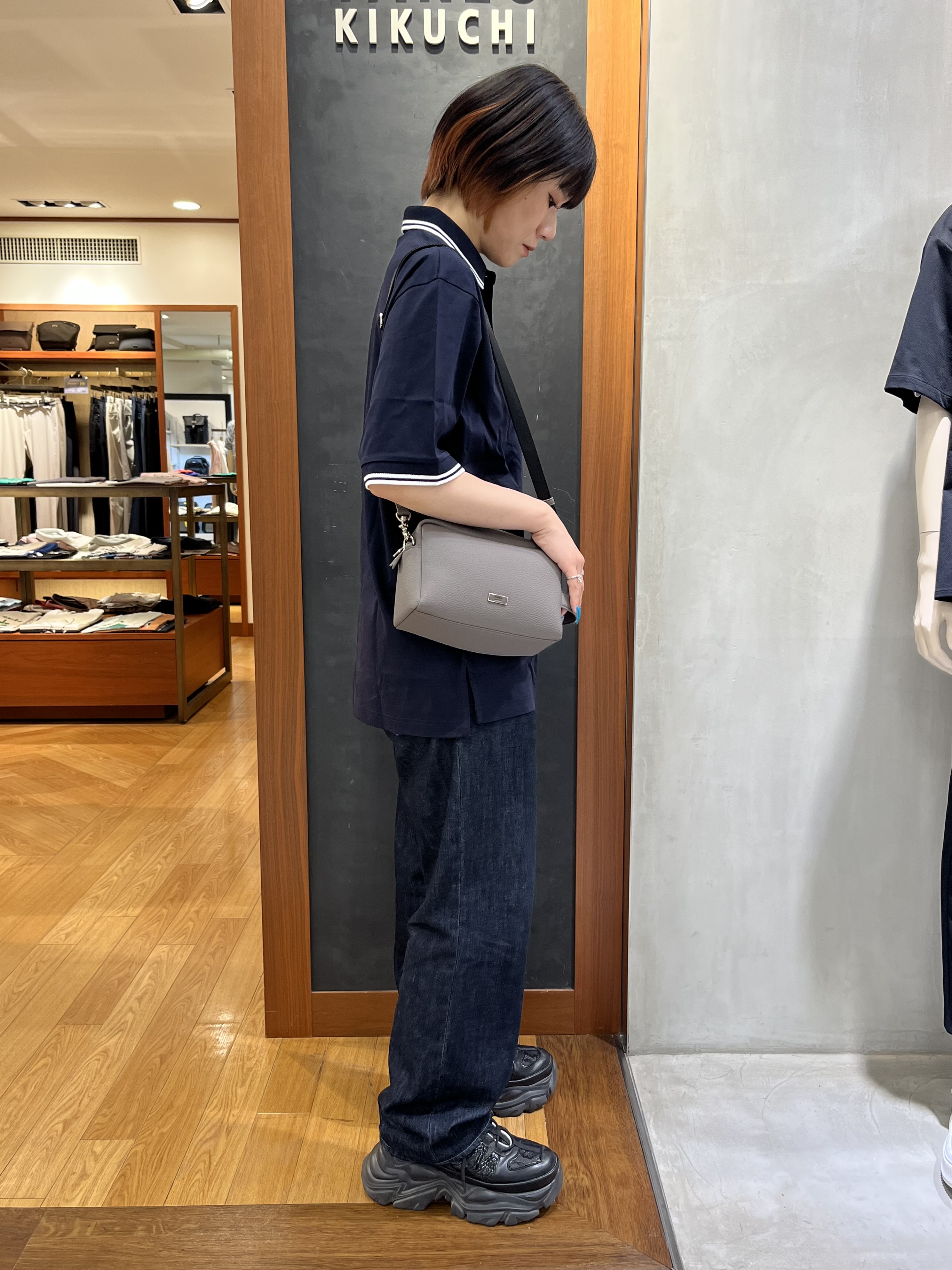 ちゃんみなさんの「TAKEO KIKUCHI｜【BOWLER HAT LABEL】アイスクリアコットン ボーラーハットウォーカー ポロシャツ」を使ったコーディネート