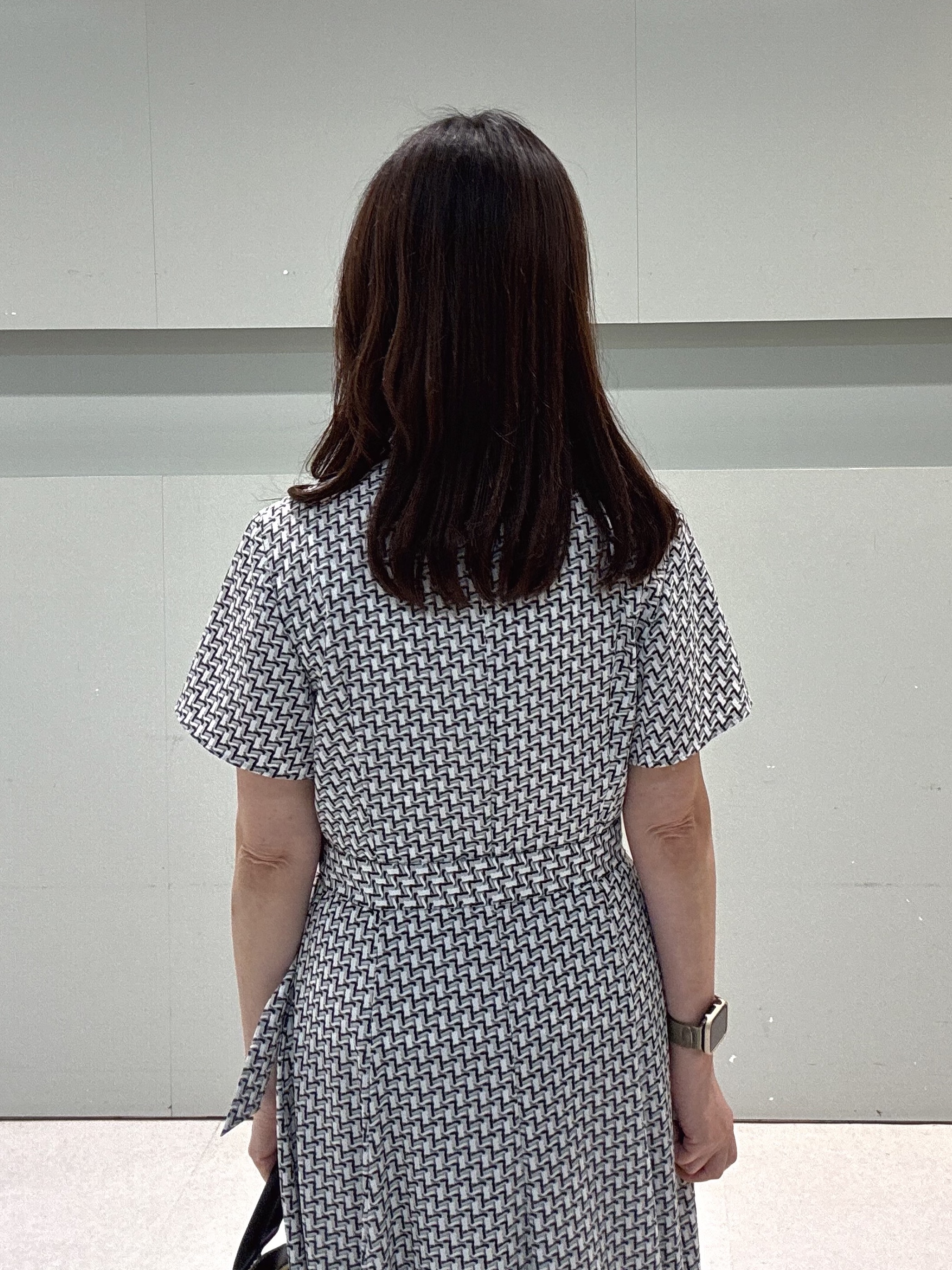 makiさんの「UNTITLED｜【美シルエット/洗える】ジオメプリントワンピース」を使ったコーディネート