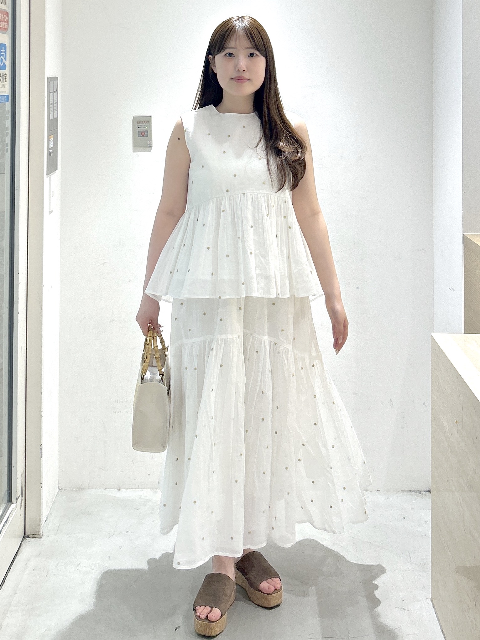 sayaさんの「OPAQUE.CLIP｜ラメドット刺繍ペプラムブラウス【洗える】」を使ったコーディネート