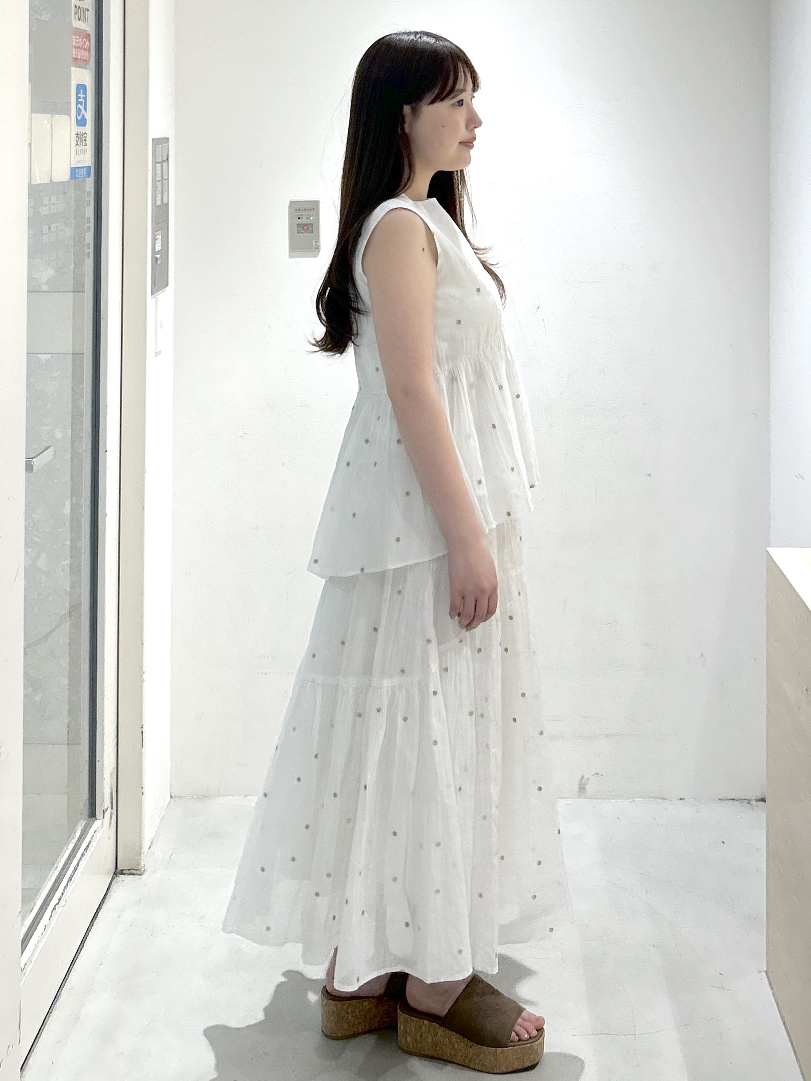 sayaさんの「OPAQUE.CLIP｜ラメドット刺繍ペプラムブラウス【洗える】」を使ったコーディネート
