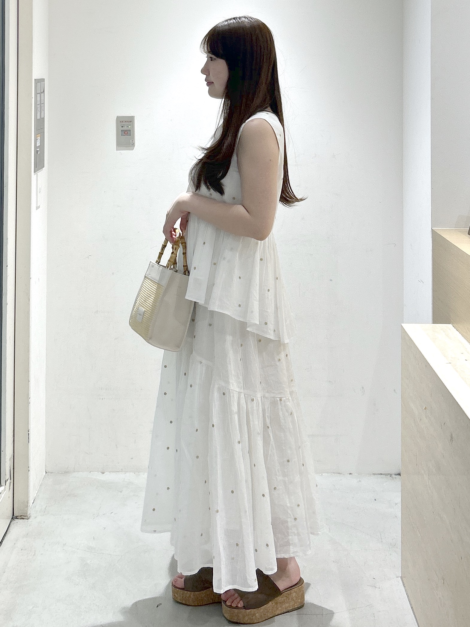 sayaさんの「OPAQUE.CLIP｜ラメドット刺繍ペプラムブラウス【洗える】」を使ったコーディネート