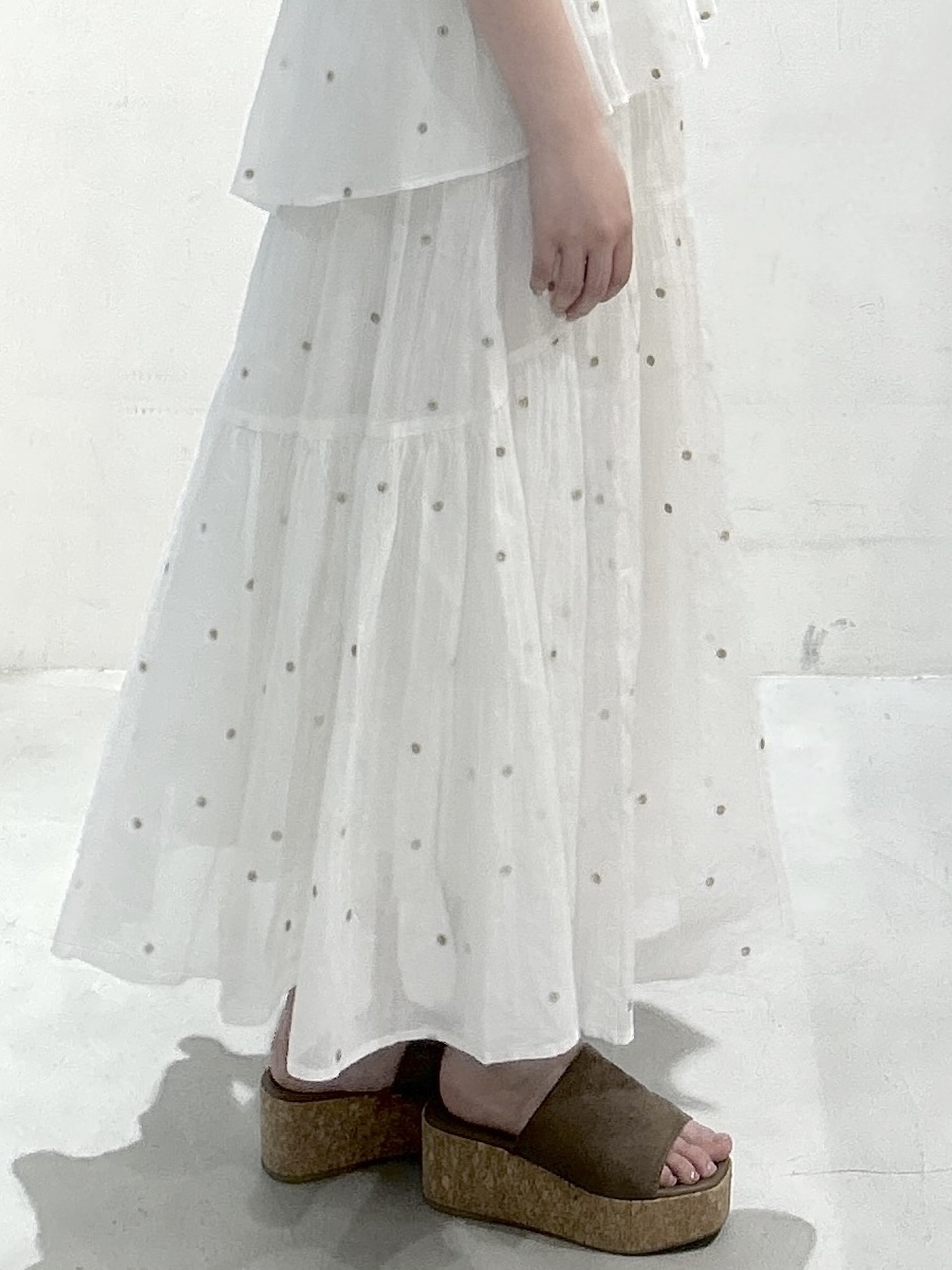 sayaさんの「OPAQUE.CLIP｜ラメドット刺繍ペプラムブラウス【洗える】」を使ったコーディネート