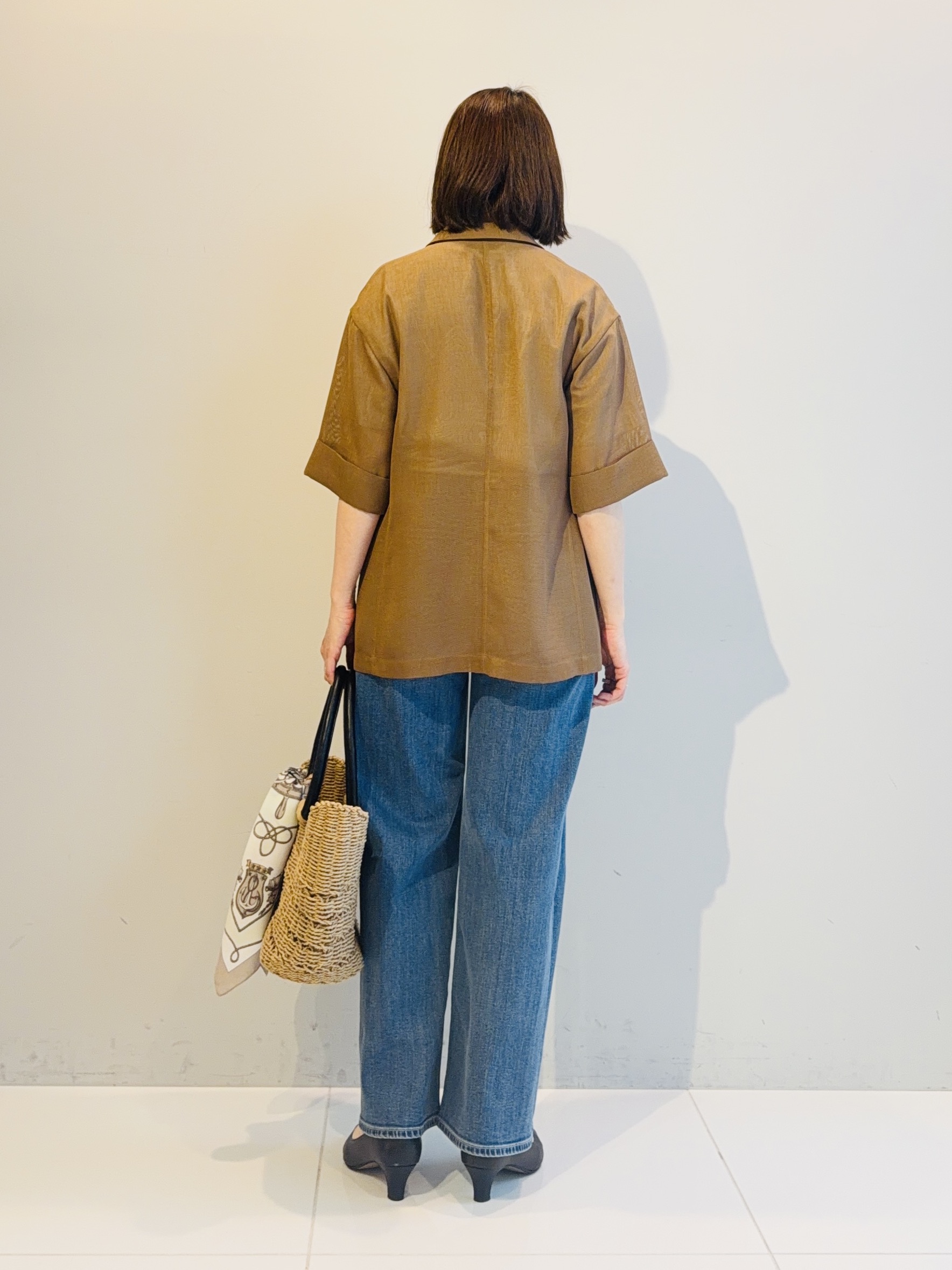murayamaさんの「INDIVI｜【洗える／メッシュ素材／SETUP可能】半袖シアージャケット」を使ったコーディネート