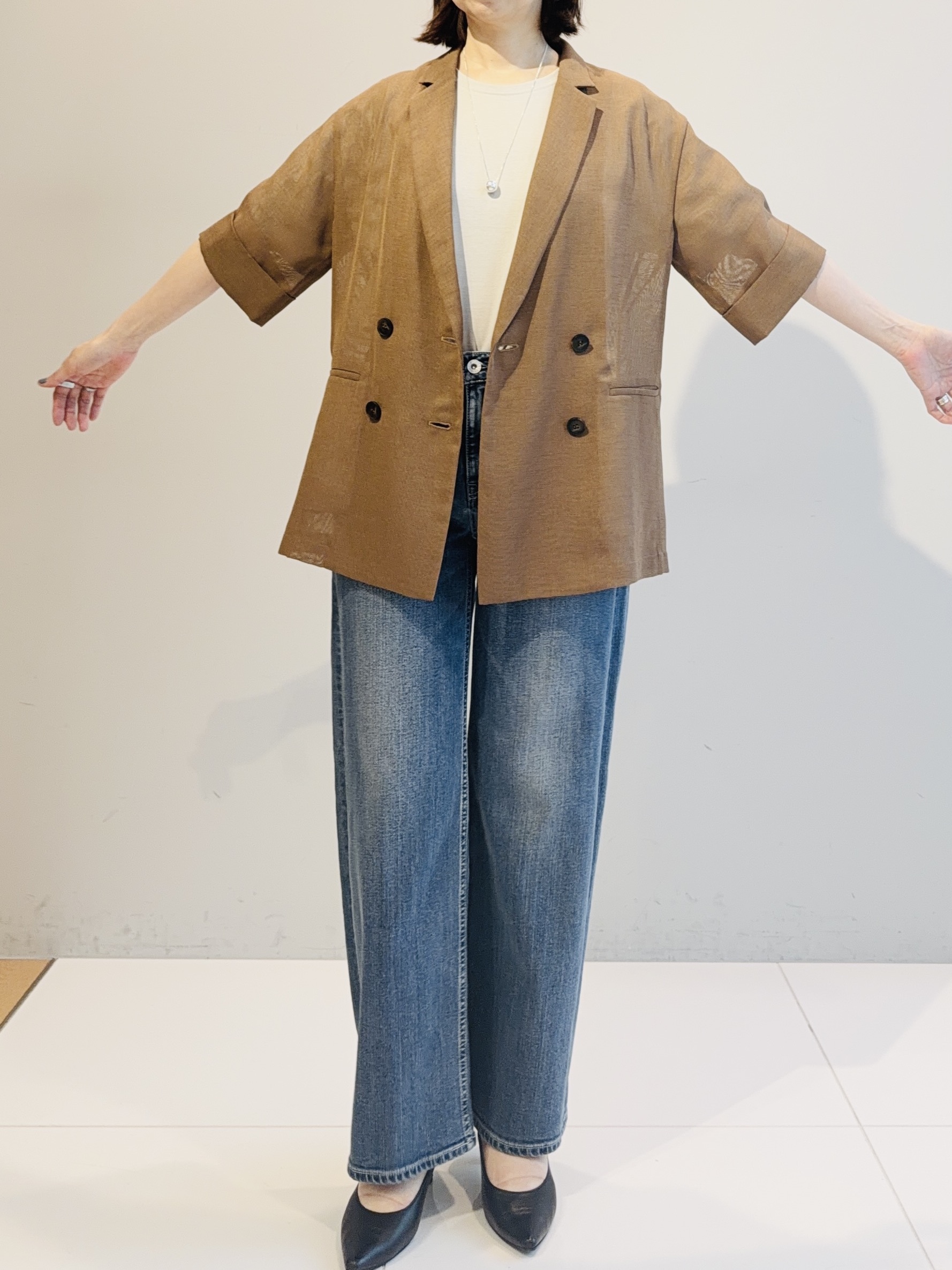 murayamaさんの「INDIVI｜【洗える／メッシュ素材／SETUP可能】半袖シアージャケット」を使ったコーディネート