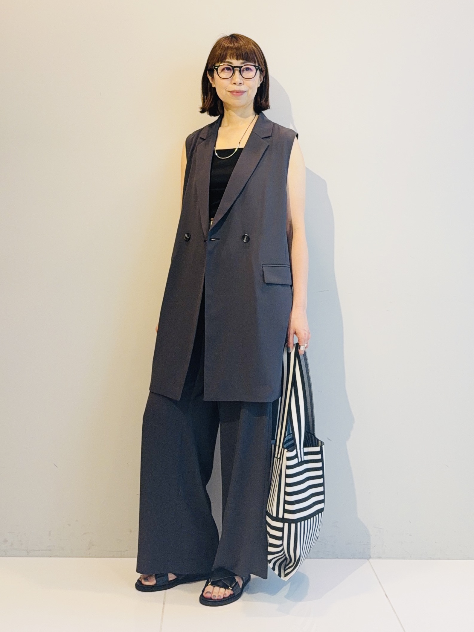 murayamaさんの「INDIVI｜【接触冷感／透湿／着る日傘】颯爽ジレジャケット」を使ったコーディネート