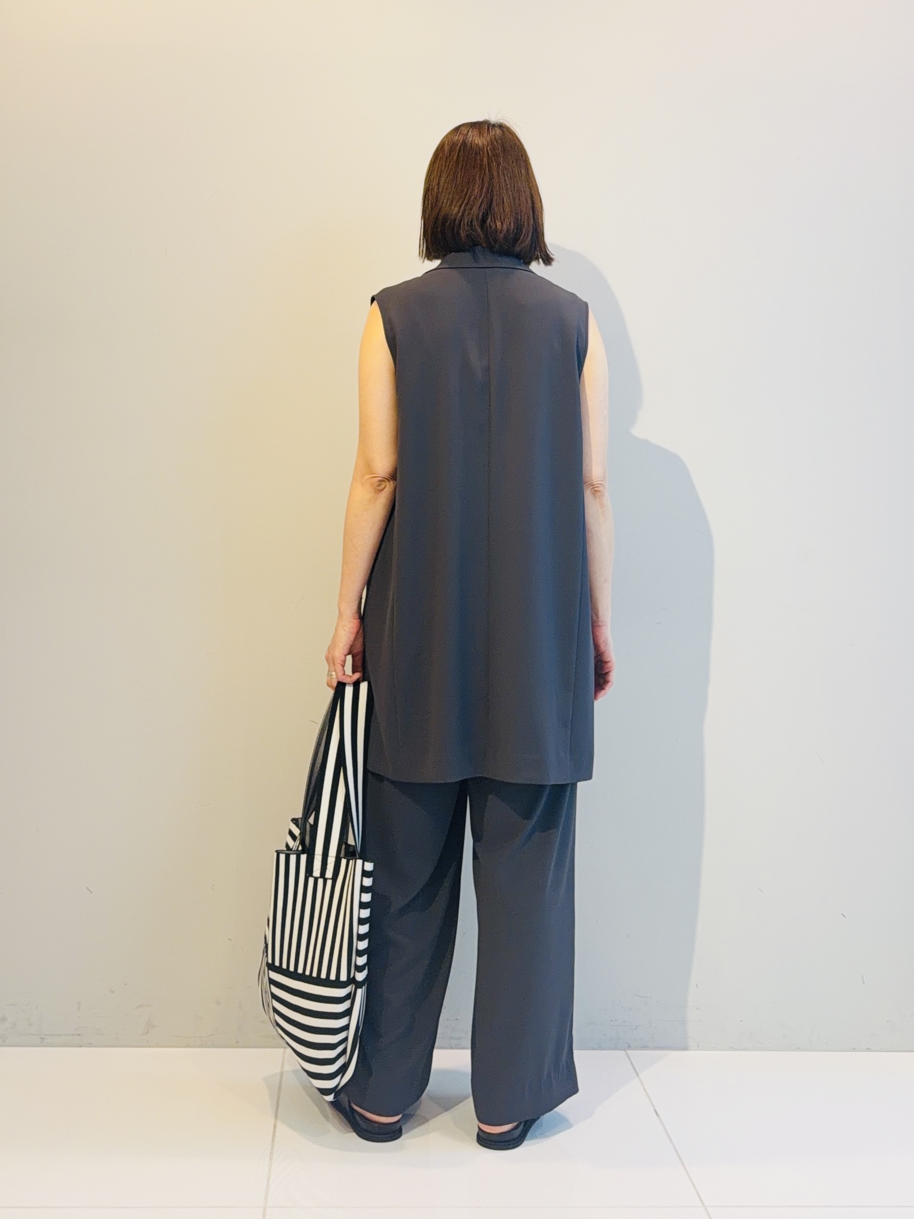 murayamaさんの「INDIVI｜【接触冷感／透湿／着る日傘】颯爽ジレジャケット」を使ったコーディネート