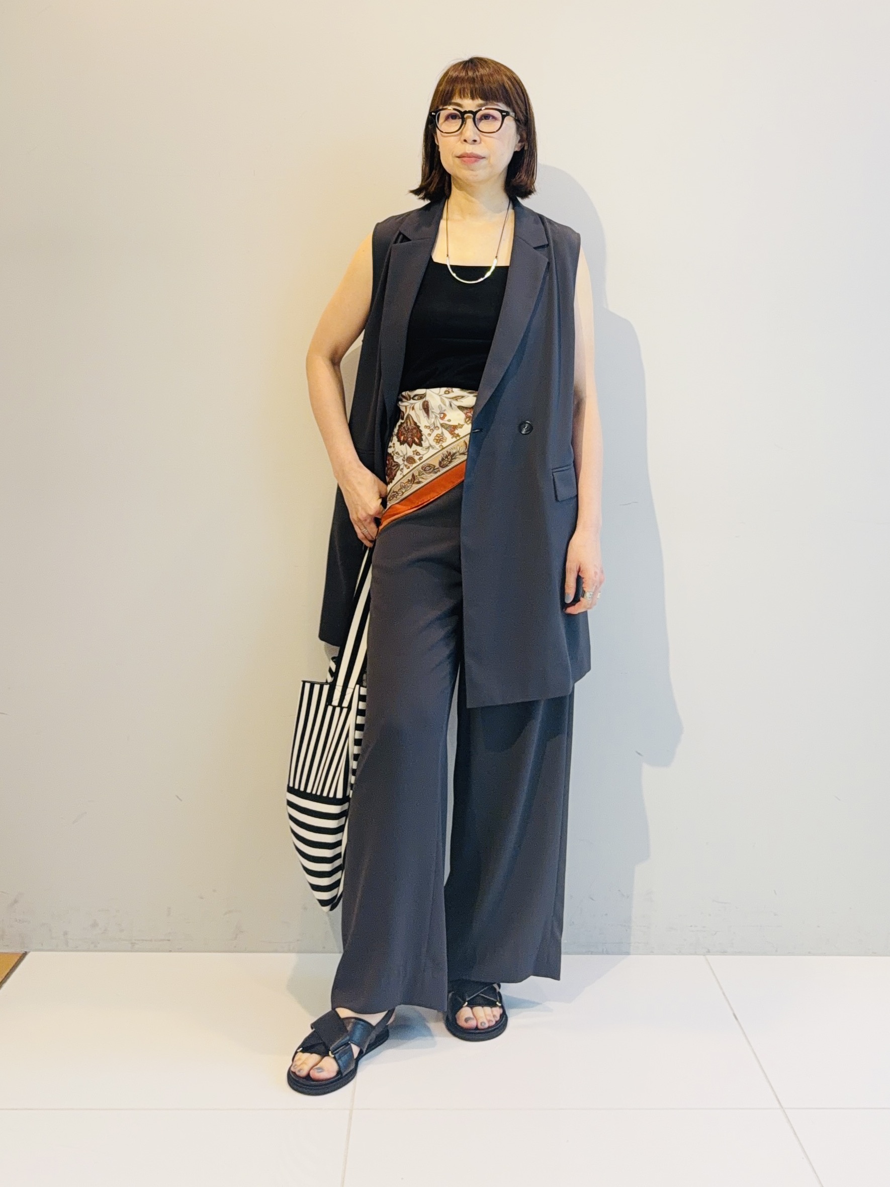 murayamaさんの「INDIVI｜【接触冷感／透湿／着る日傘】颯爽ジレジャケット」を使ったコーディネート
