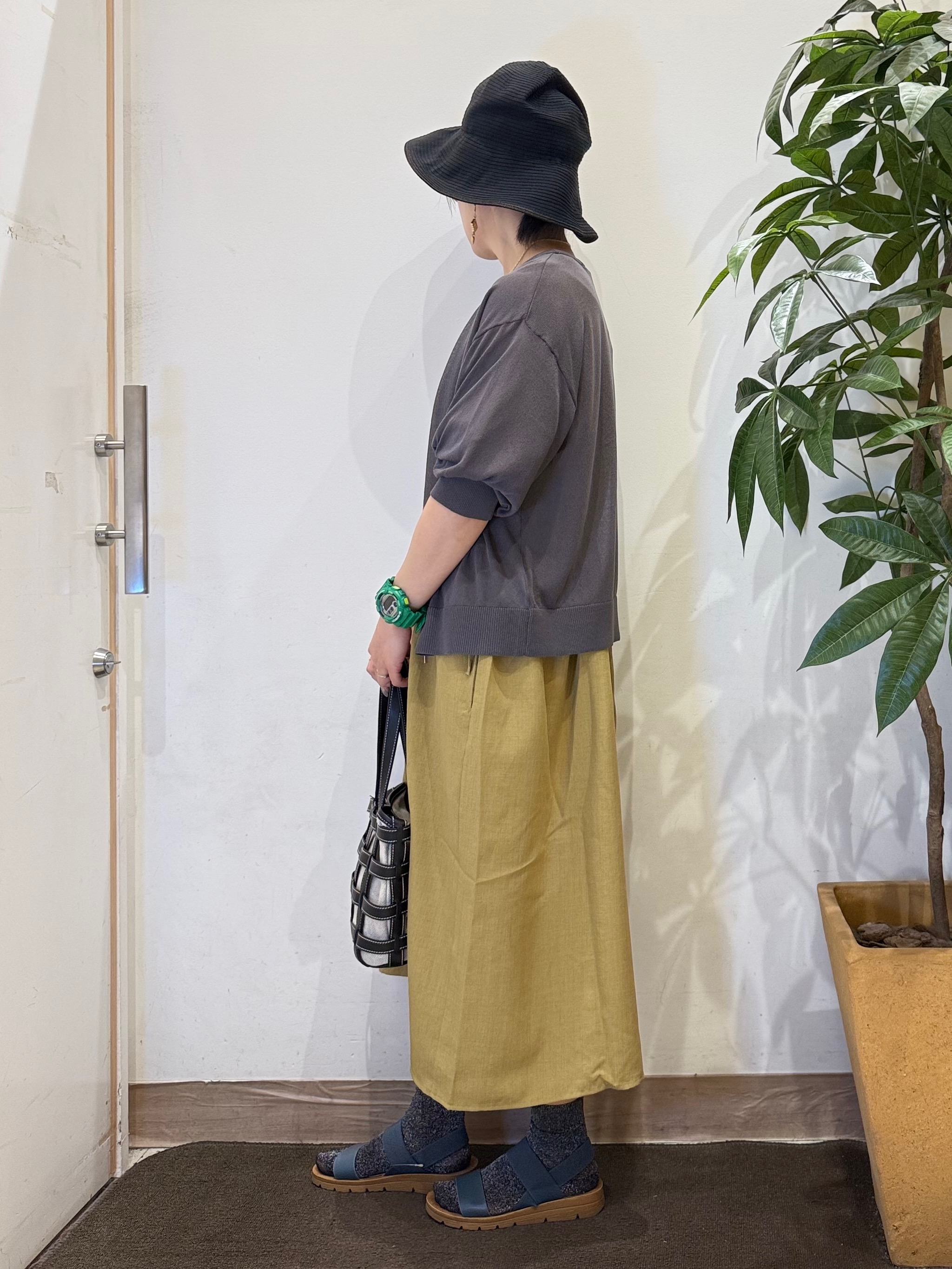 misakiさんの「SHOO･LA･RUE｜【洗濯機可/S-LL】程よいVネックですっきり魅せる ジップアップ 7分袖シアーカーディガン」を使ったコーディネート