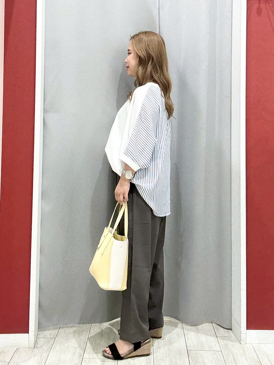shioさんの「SHOO･LA･RUE｜【体型カバー/洗濯機可】二の腕隠れる 前後切替ドルマンTシャツ」を使ったコーディネート