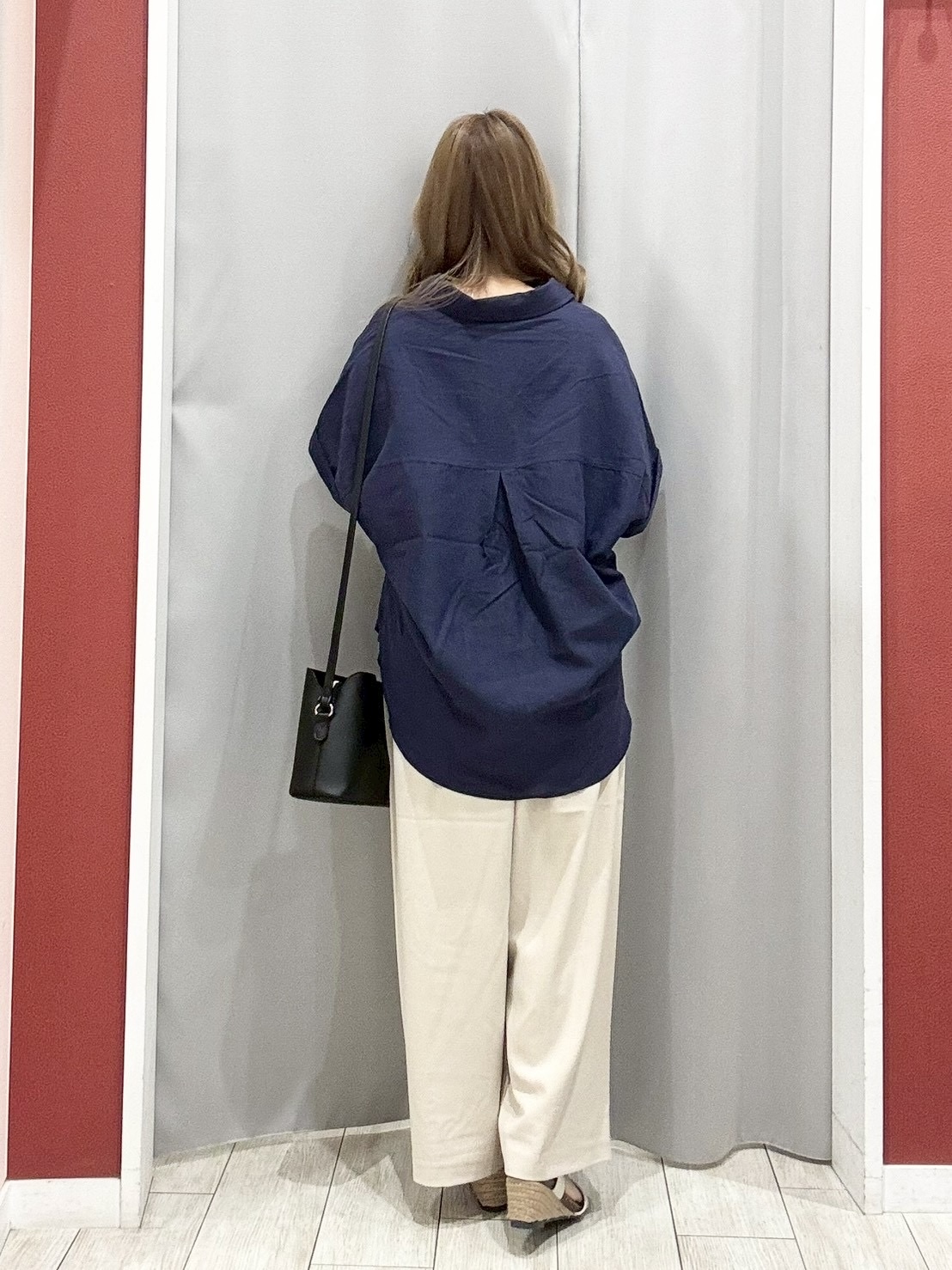 shioさんの「SHOO･LA･RUE｜【UV/吸水速乾/抗菌防臭】インせず着られる フレンチリネンスキッパーシャツ」を使ったコーディネート