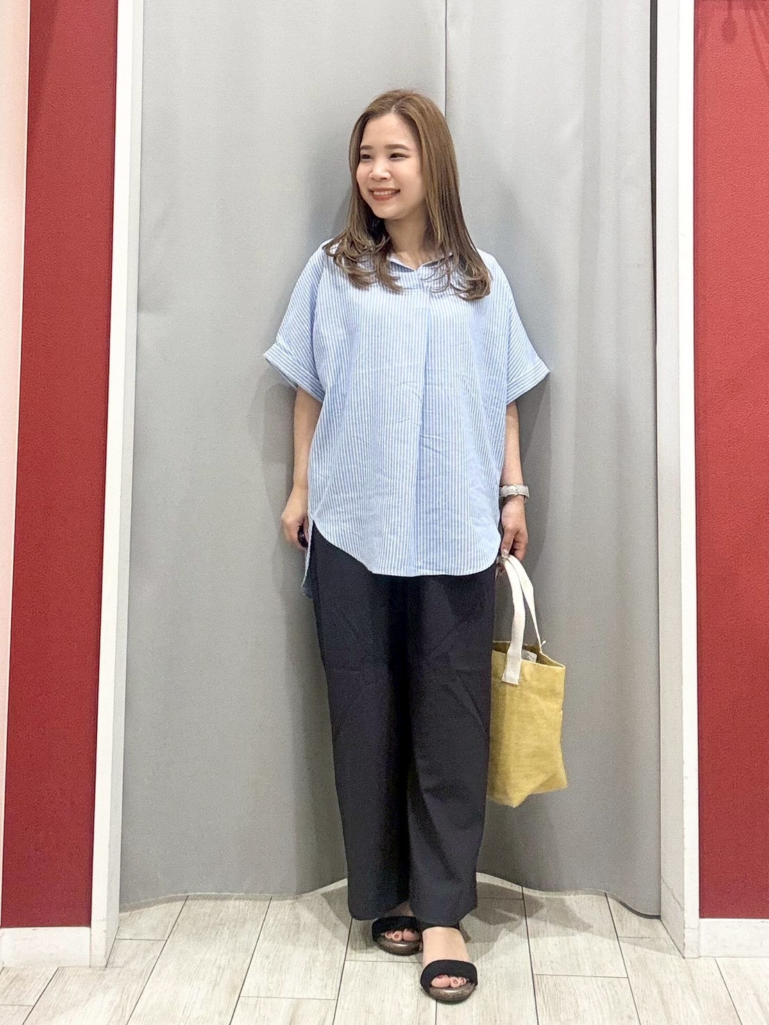 shioさんの「SHOO･LA･RUE｜【UV/吸水速乾/抗菌防臭】インせず着られる フレンチリネンスキッパーシャツ」を使ったコーディネート