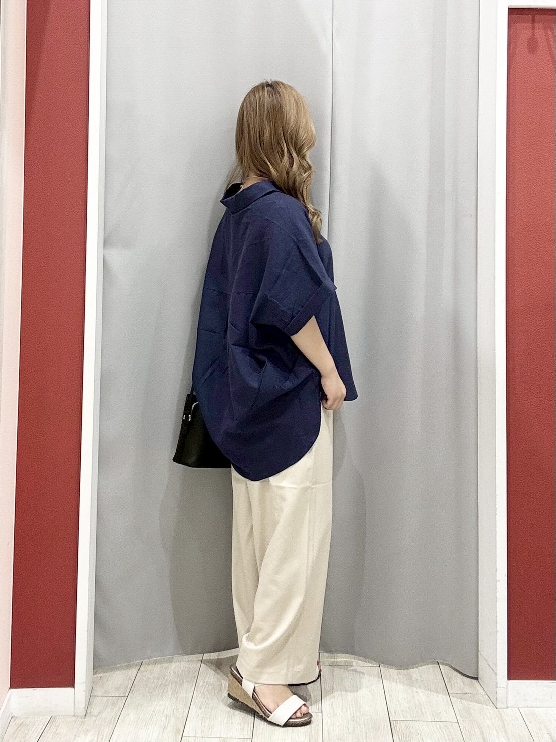 shioさんの「SHOO･LA･RUE｜【UV/吸水速乾/抗菌防臭】インせず着られる フレンチリネンスキッパーシャツ」を使ったコーディネート
