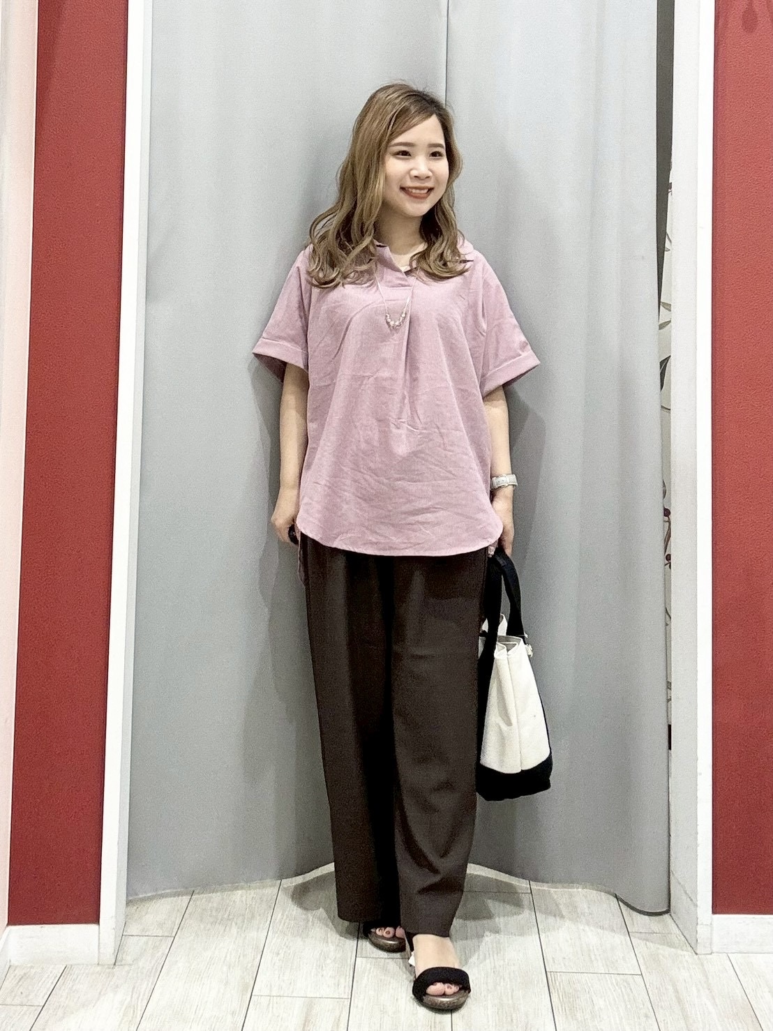 shioさんの「SHOO･LA･RUE｜【UV/吸水速乾/抗菌防臭】インせず着られる フレンチリネンスキッパーシャツ」を使ったコーディネート