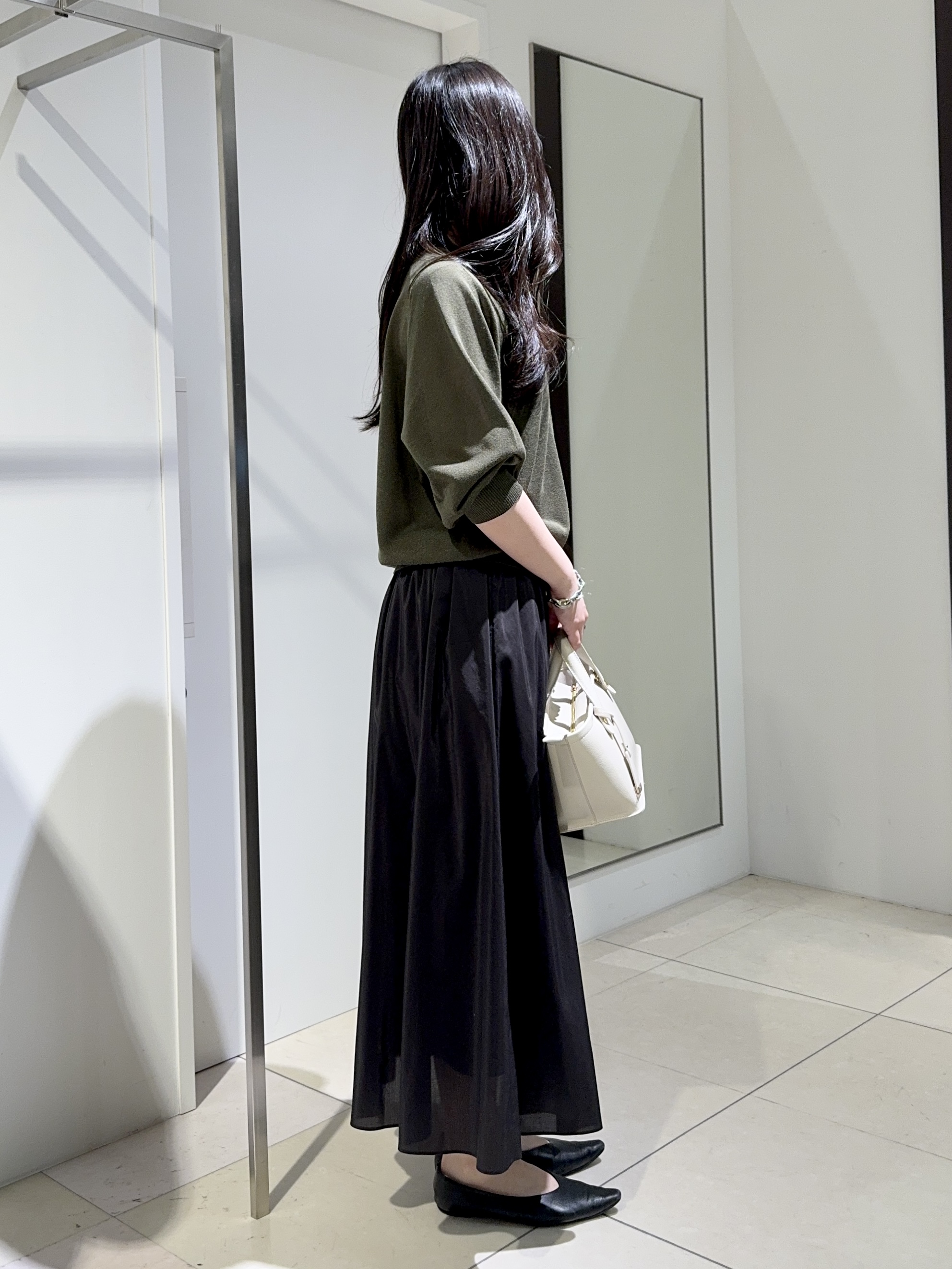 kaoruさんの「UNTITLED｜【アンサンブル可/シアー】リネンエステルカーディガン」を使ったコーディネート