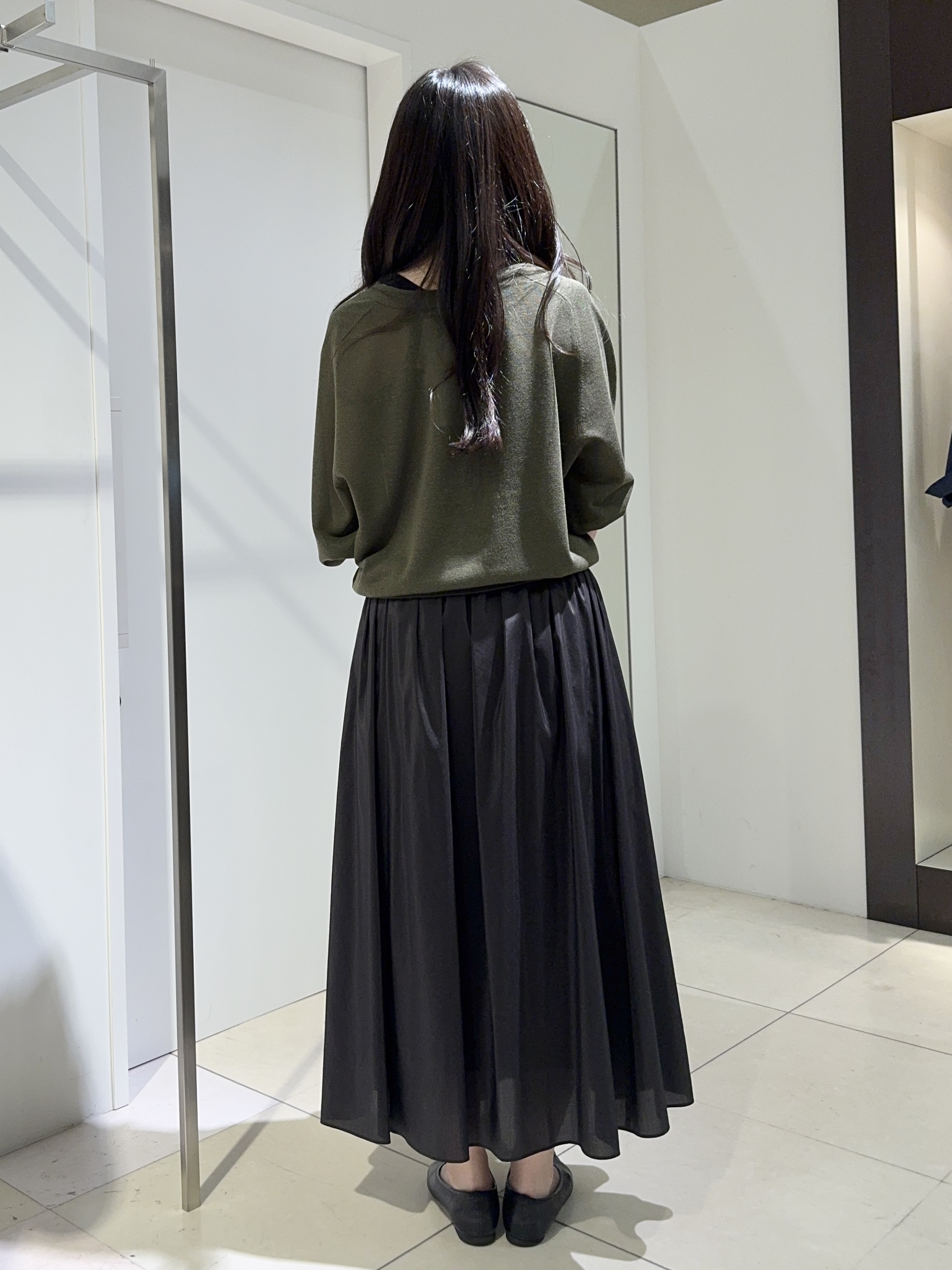 kaoruさんの「UNTITLED｜【アンサンブル可/シアー】リネンエステルカーディガン」を使ったコーディネート