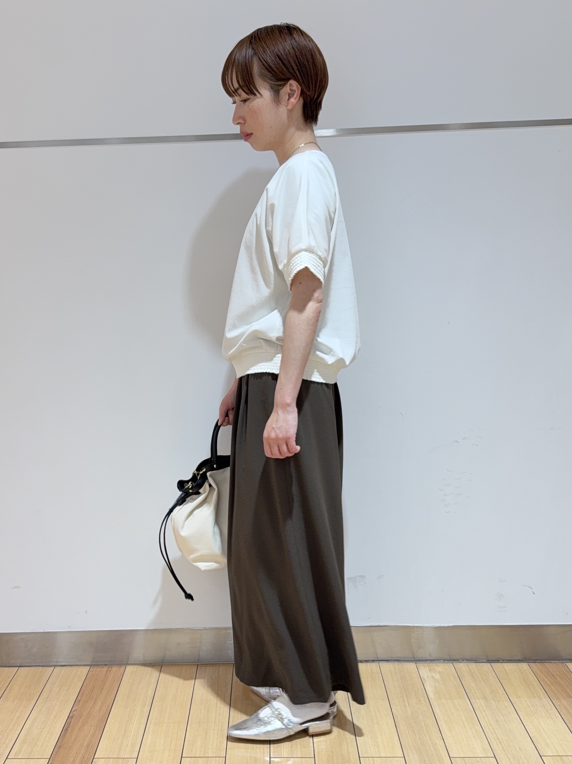 あやさんの「UNTITLED｜【接触冷感/汗染み防止/吸水速乾/UVカット】シャーリングプルオーバー」を使ったコーディネート