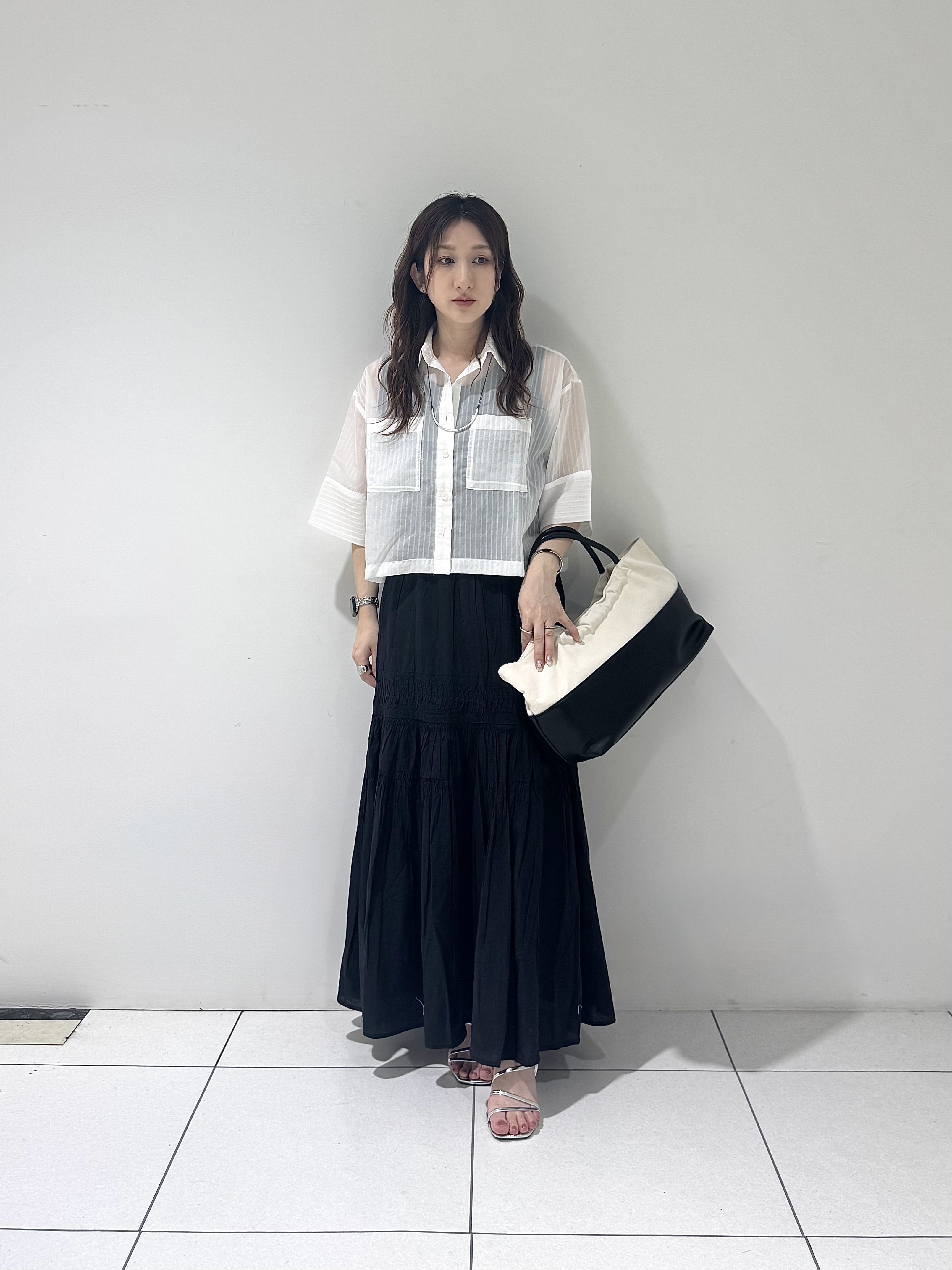 そんさんの「INDIVI｜ボックスシルエットシアーシャツ【接触冷感】」を使ったコーディネート