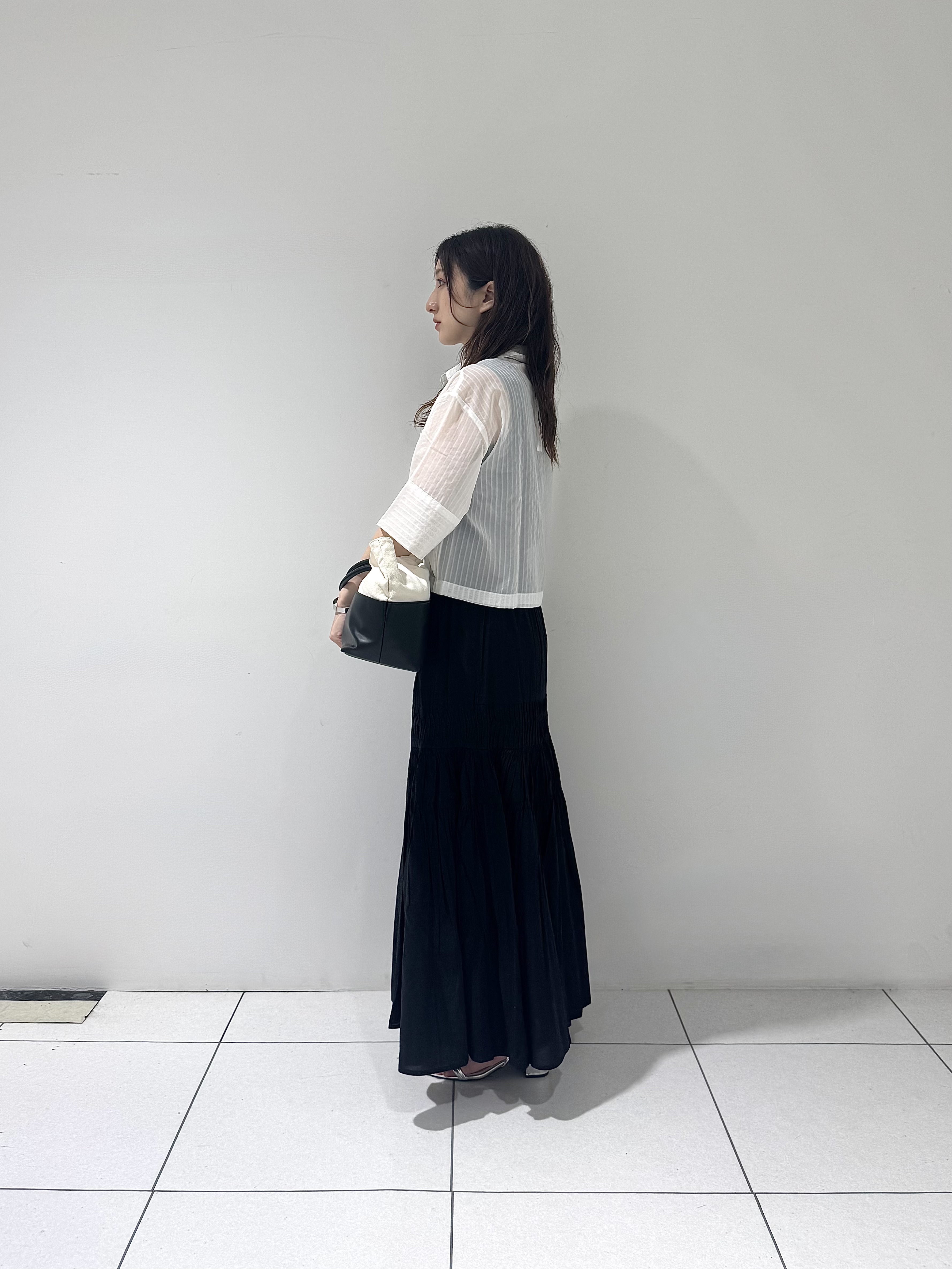 そんさんの「INDIVI｜ボックスシルエットシアーシャツ【接触冷感】」を使ったコーディネート
