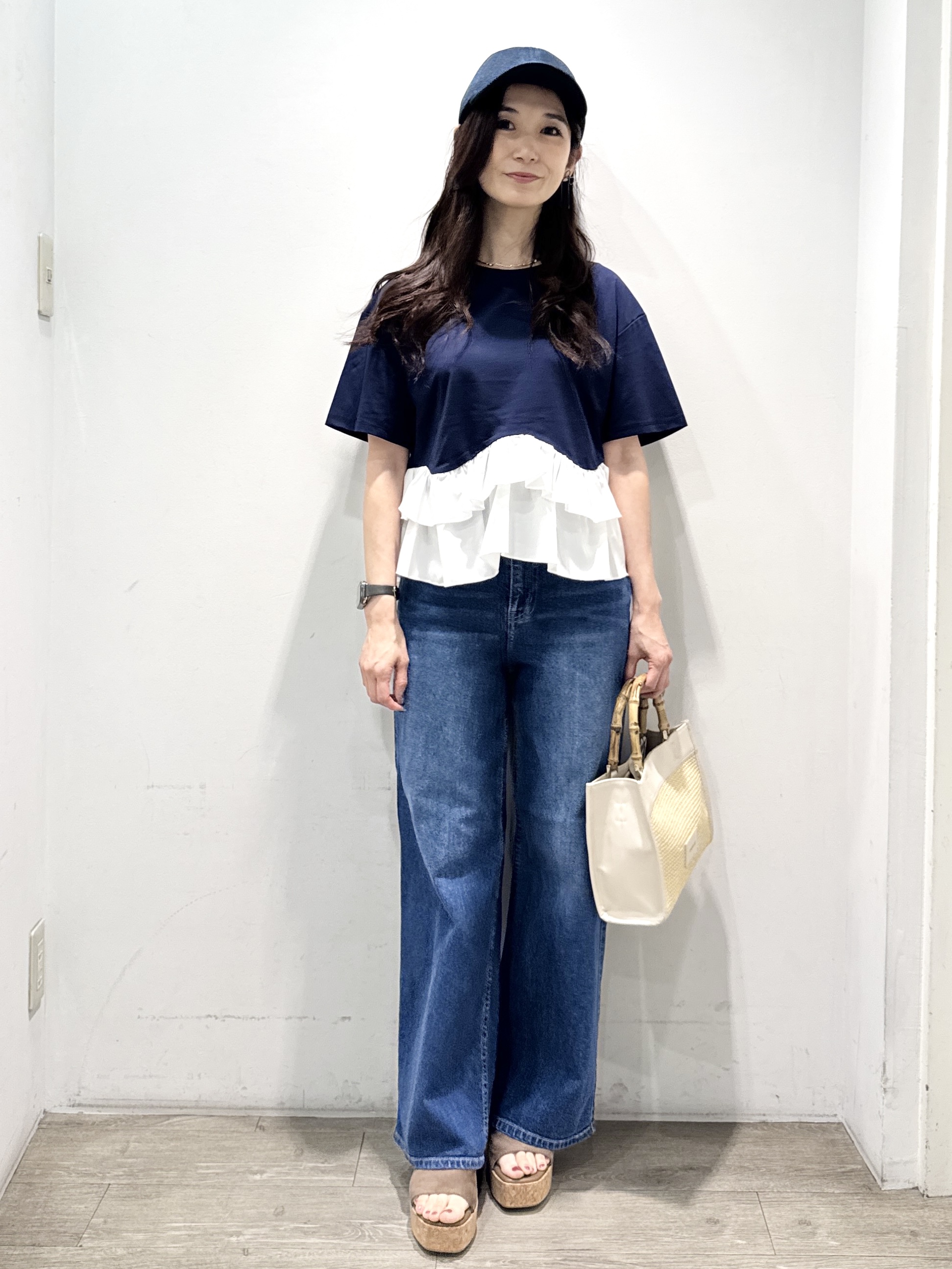yuicciさんの「OPAQUE.CLIP｜裾フリルドッキングTシャツ【洗濯機OK】」を使ったコーディネート