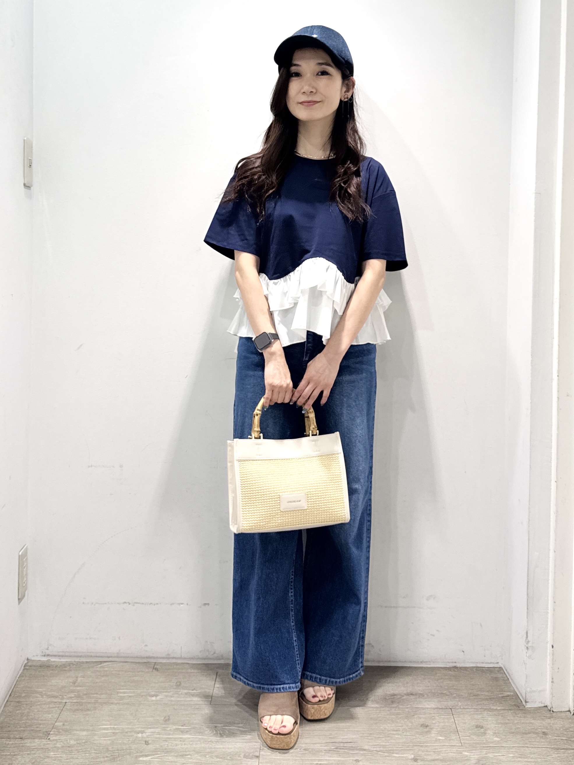 yuicciさんの「OPAQUE.CLIP｜裾フリルドッキングTシャツ【洗濯機OK】」を使ったコーディネート