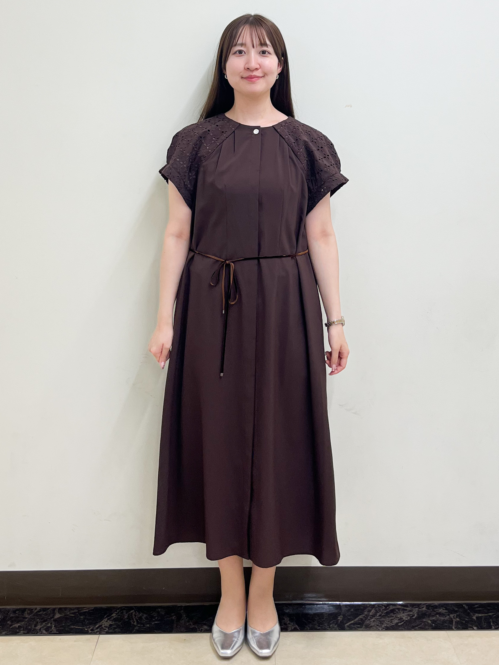 mikikoさんの「Reflect｜カットワークレーススリーブワンピース」を使ったコーディネート