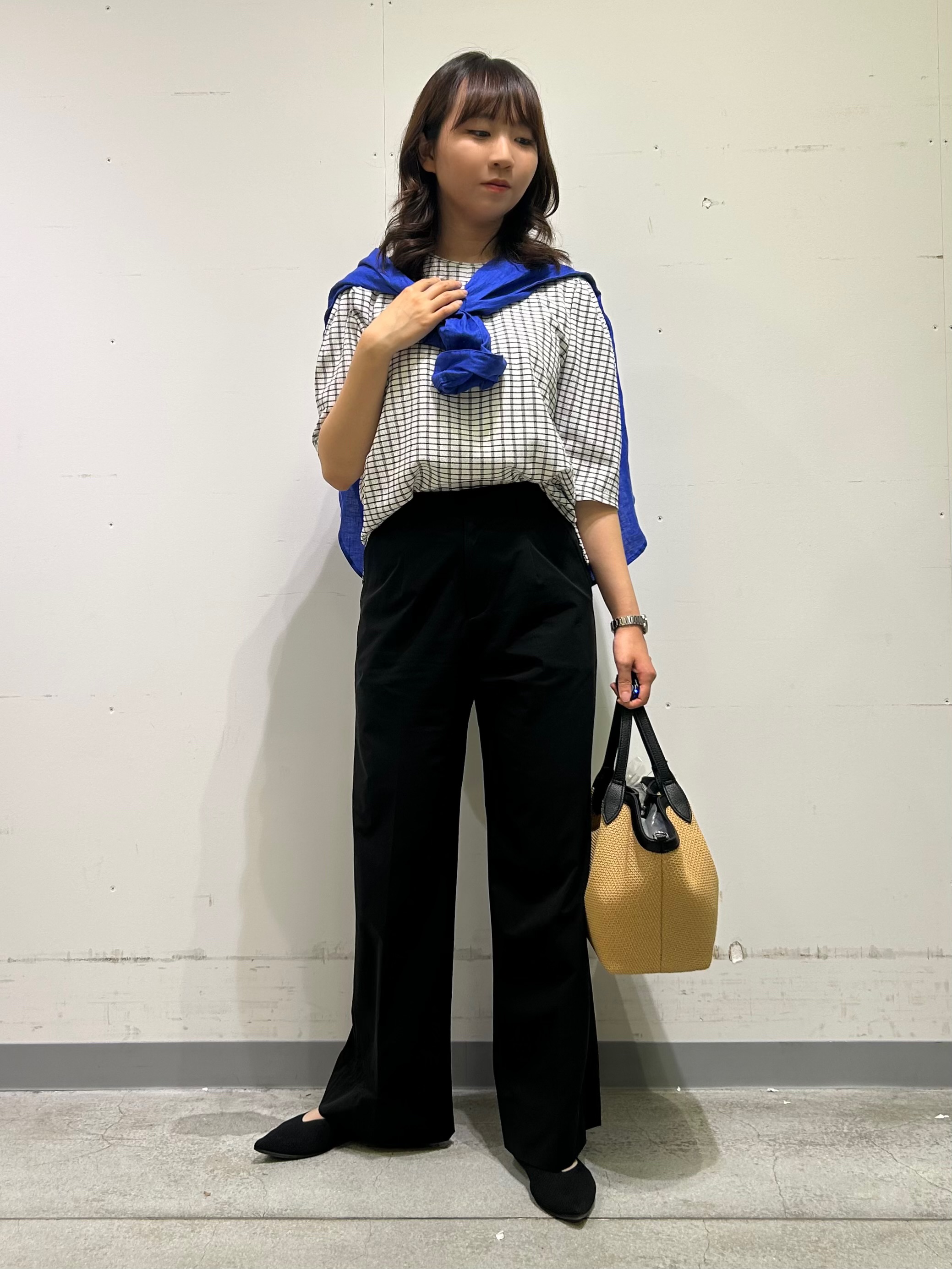 noeさんの「INDIVI｜【UVケア／吸汗速乾】チェック柄タックボリュームスリーブトップス」を使ったコーディネート