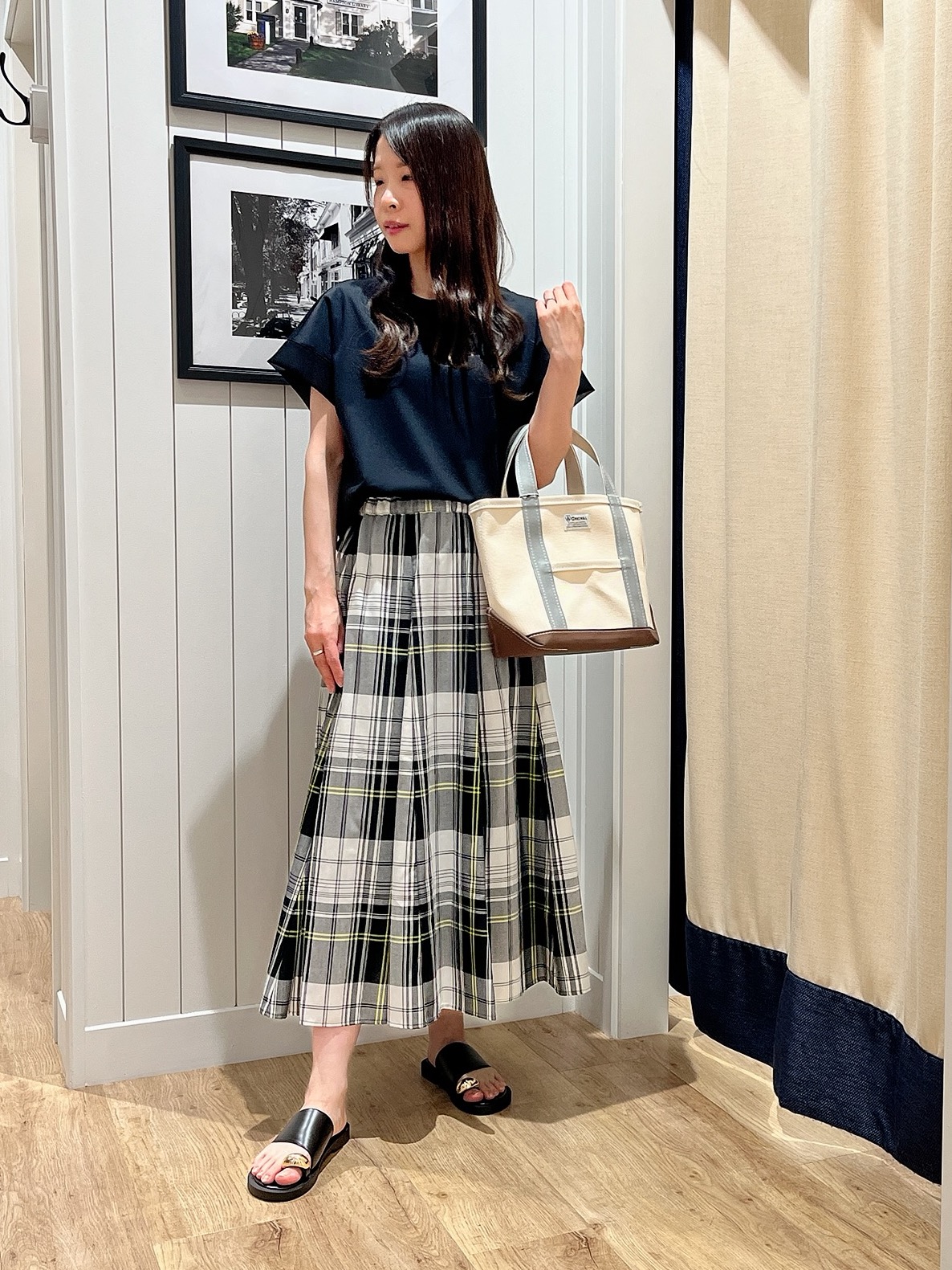 mihoさんの「Dessin｜【UVカット/接触冷感】美光沢カットソー」を使ったコーディネート