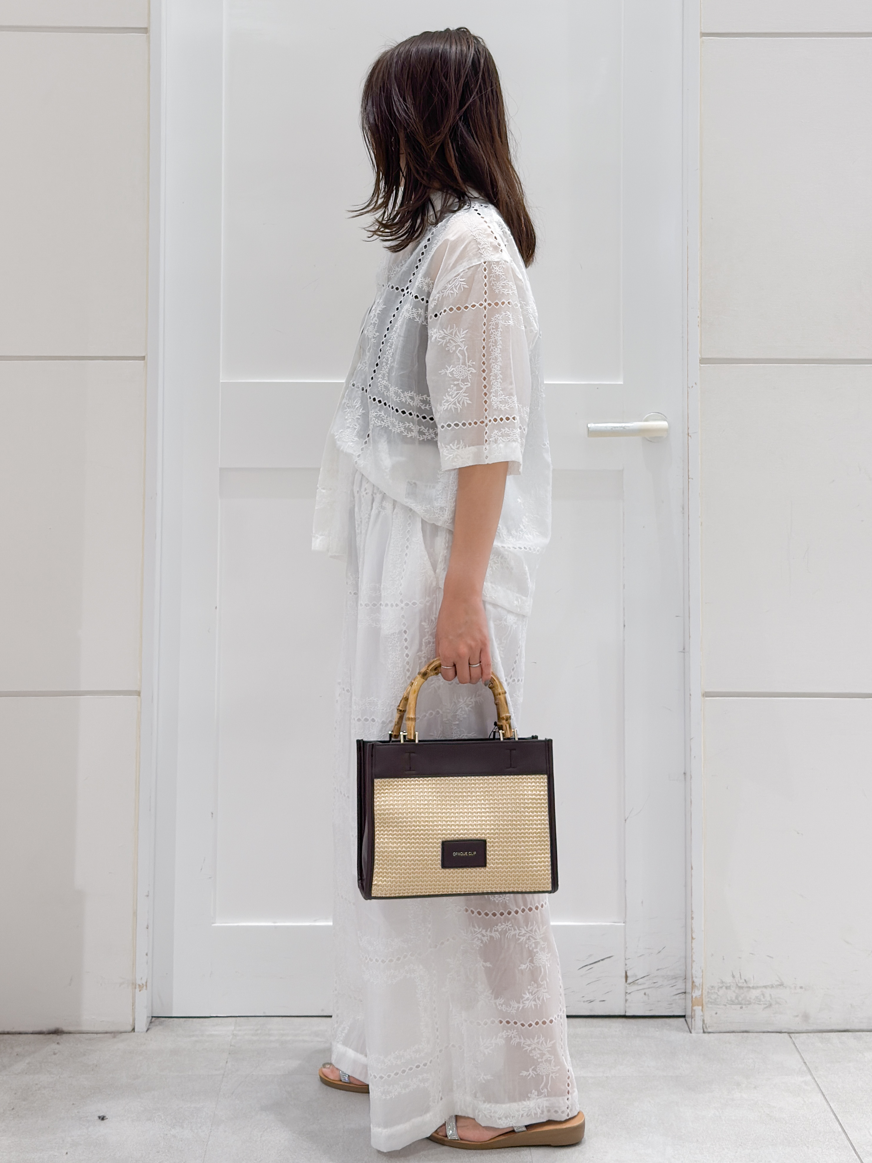yuka.aさんの「OPAQUE.CLIP｜刺繍ハーフスリーブシャツ／セットアップ対応可【洗濯機OK】」を使ったコーディネート