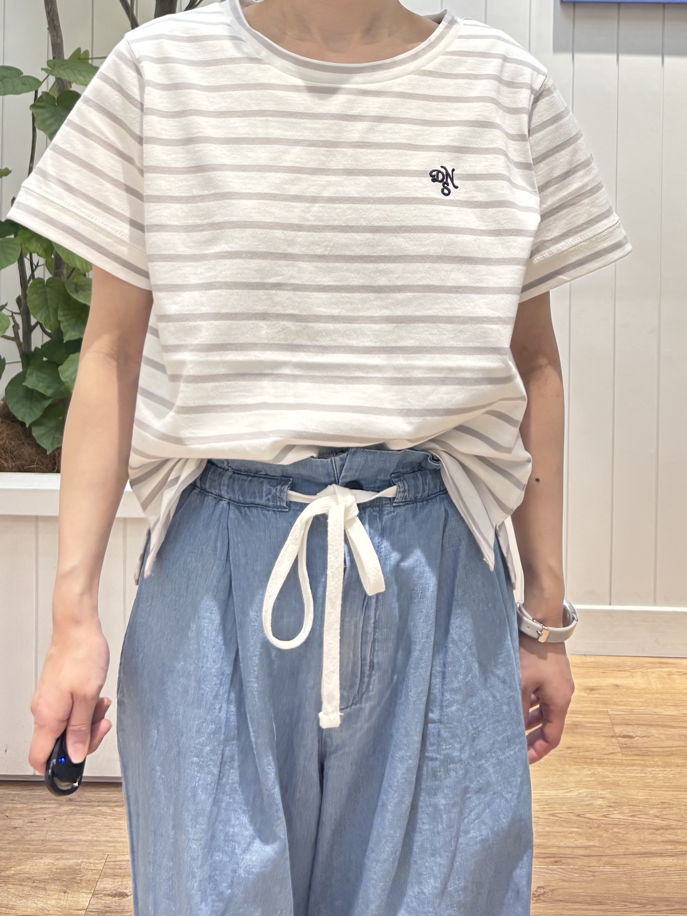 OKADAさんの「Dessin｜【洗える】半袖ボックスシルエットカットソー」を使ったコーディネート
