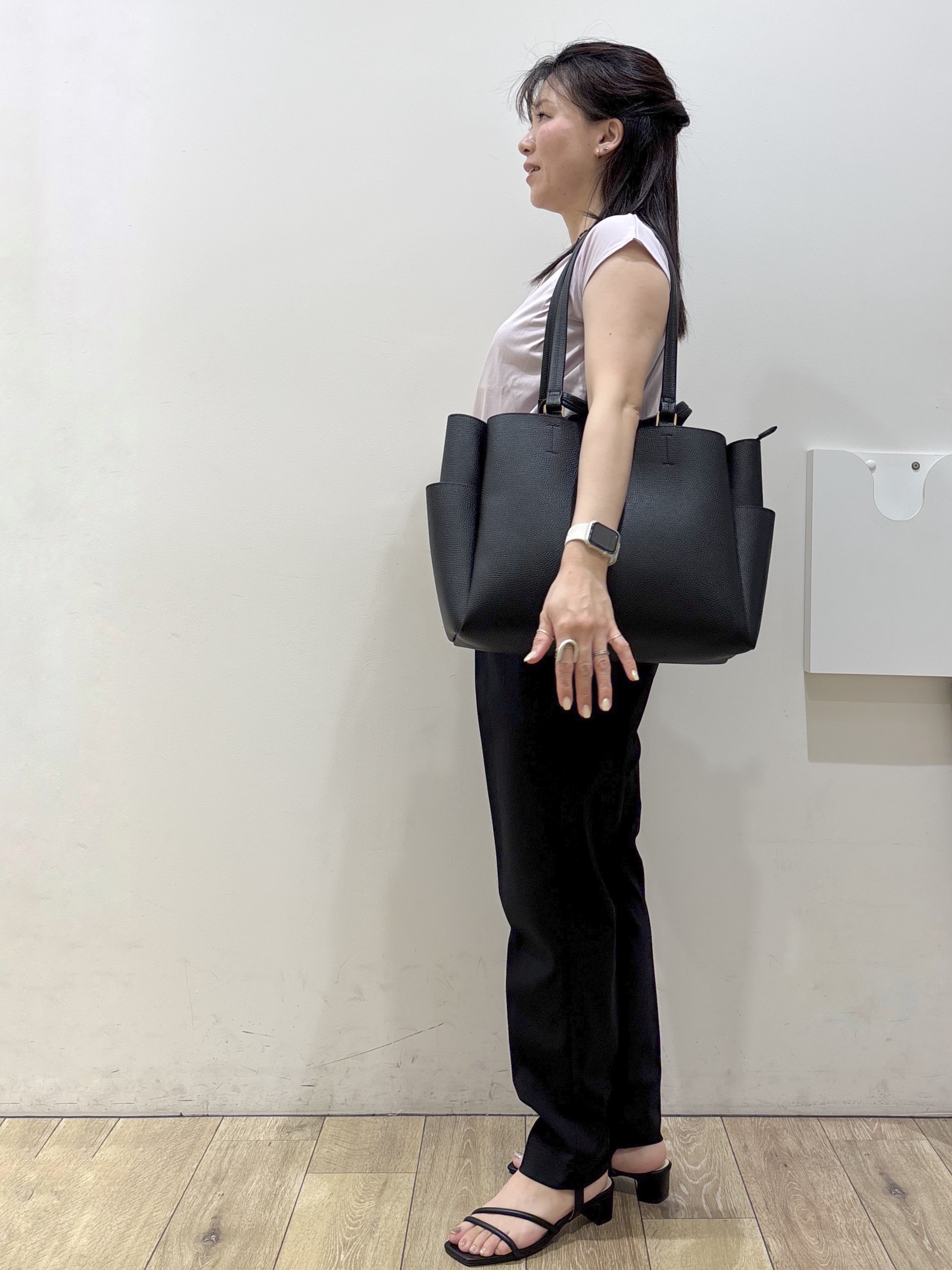 mameさんの「index｜【接触冷感】ビジューキーネックフレンチトップス《UVケア／洗濯機OK／XS～3L／8col》」を使ったコーディネート