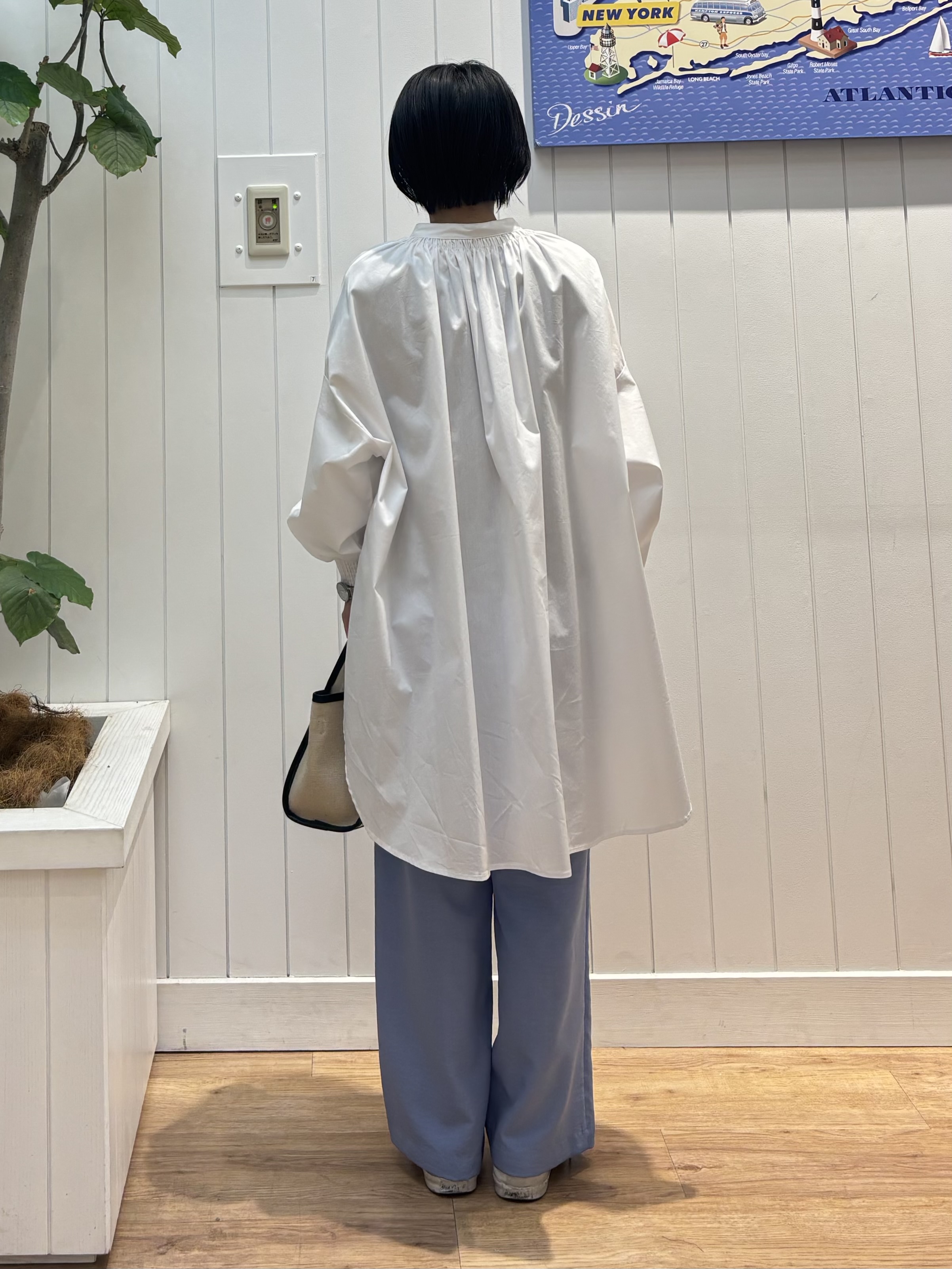 OKADAさんの「Dessin｜【洗える】シャーリングネックチュニックシャツ」を使ったコーディネート