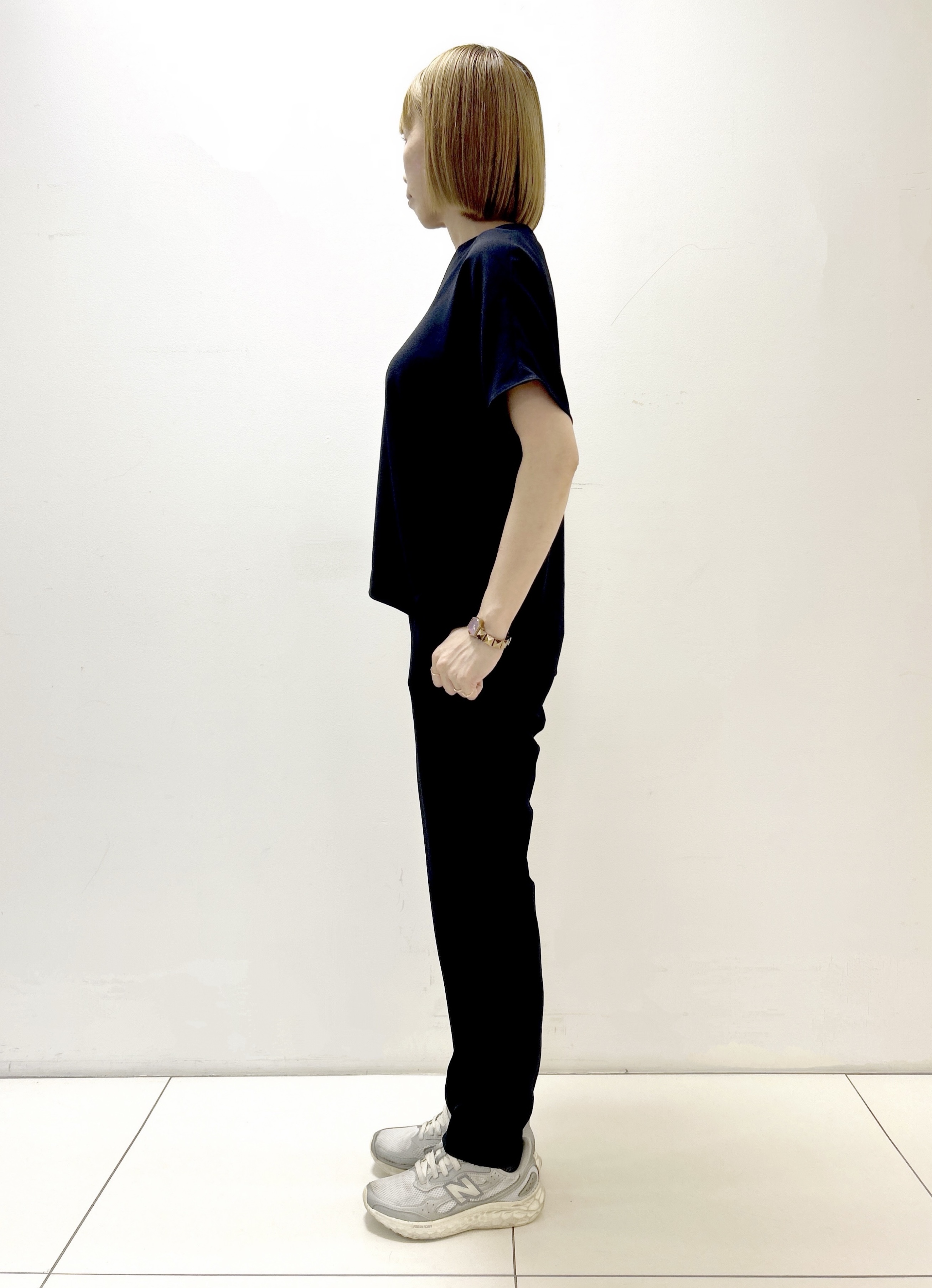 hacoさんの「UNTITLED｜【UV/接触冷感/セットアップ可】リラクシーキーVネックブラウス」を使ったコーディネート