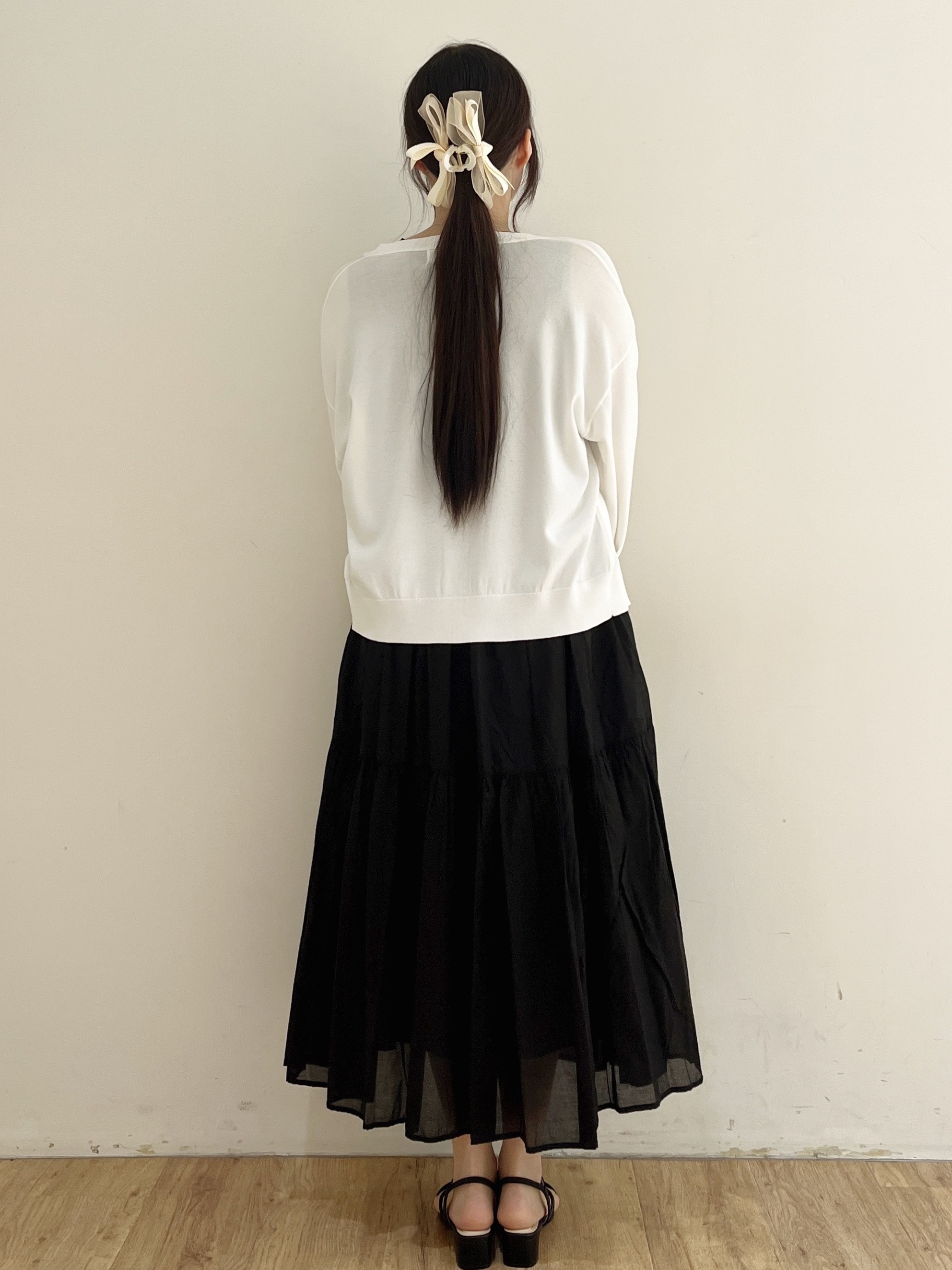 yukikaさんの「OPAQUE.CLIP｜【UV／接触冷感】Vネックリラクシーニットカーディガン《洗濯機OK／抗ピル》」を使ったコーディネート