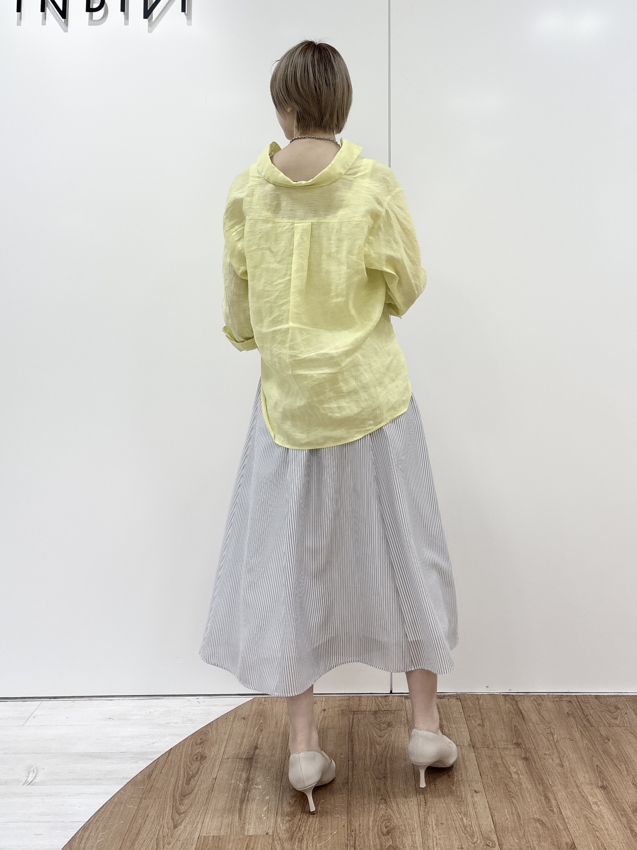 kanaeさんの「INDIVI｜【接触冷感／2WAY】カシュクールリネンシャツ」を使ったコーディネート