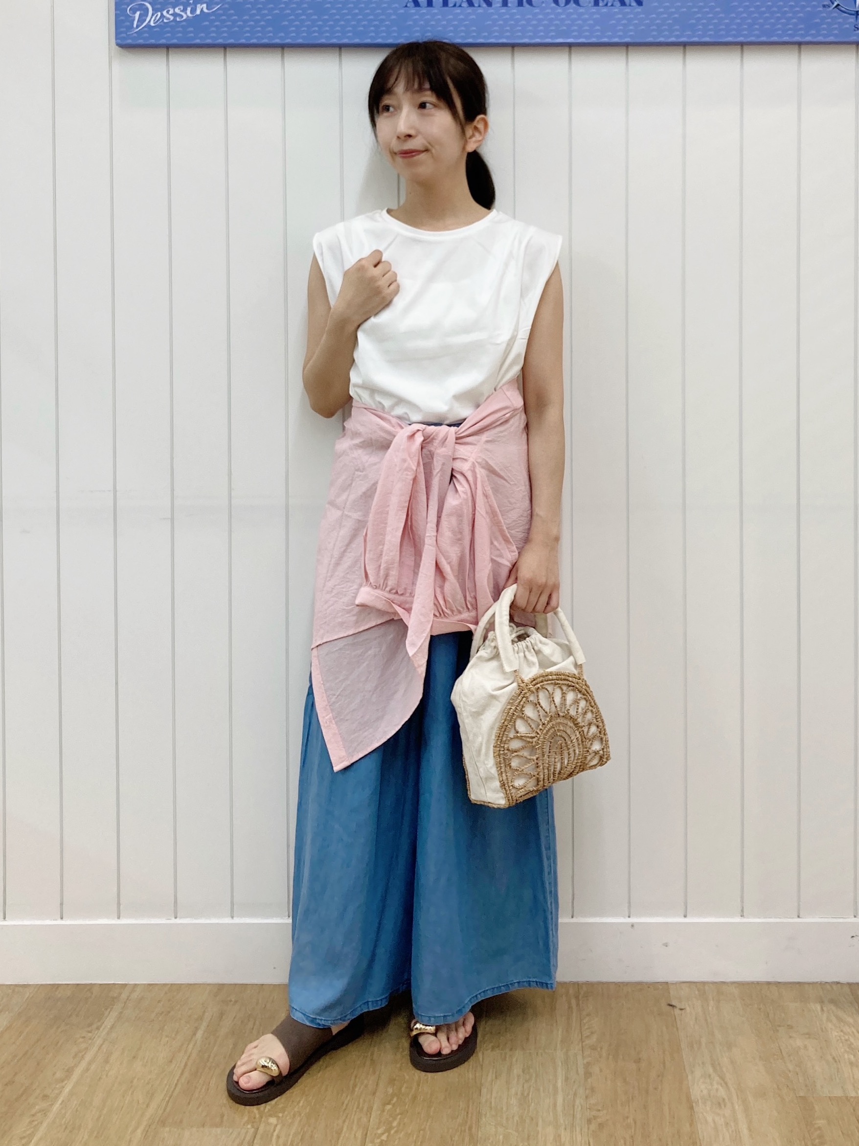 yoshiさんの「Dessin｜エアリーシアーブラウス」を使ったコーディネート