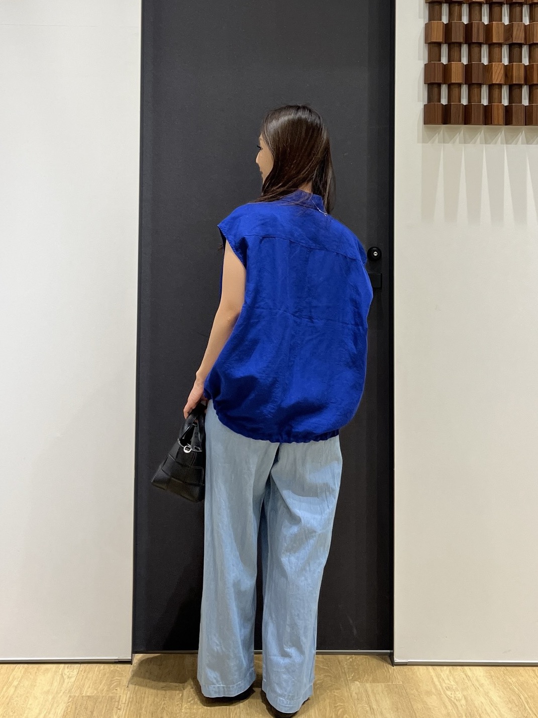 Minaさんの「Dessin｜リネンブレンド フレンチスリーブドロストシャツ」を使ったコーディネート