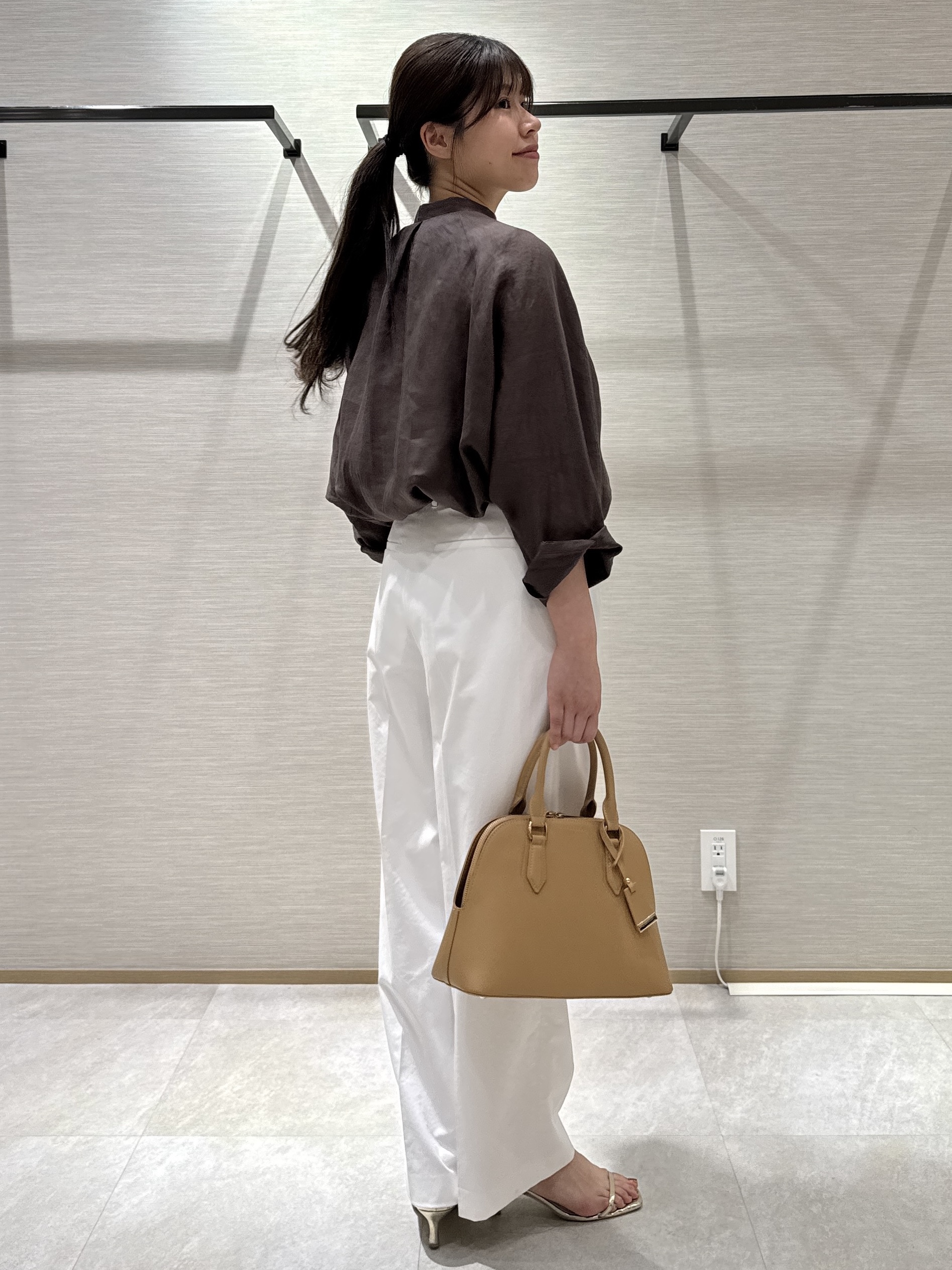 nanaさんの「UNTITLED｜【麻100】リネンドルマンシャツ」を使ったコーディネート