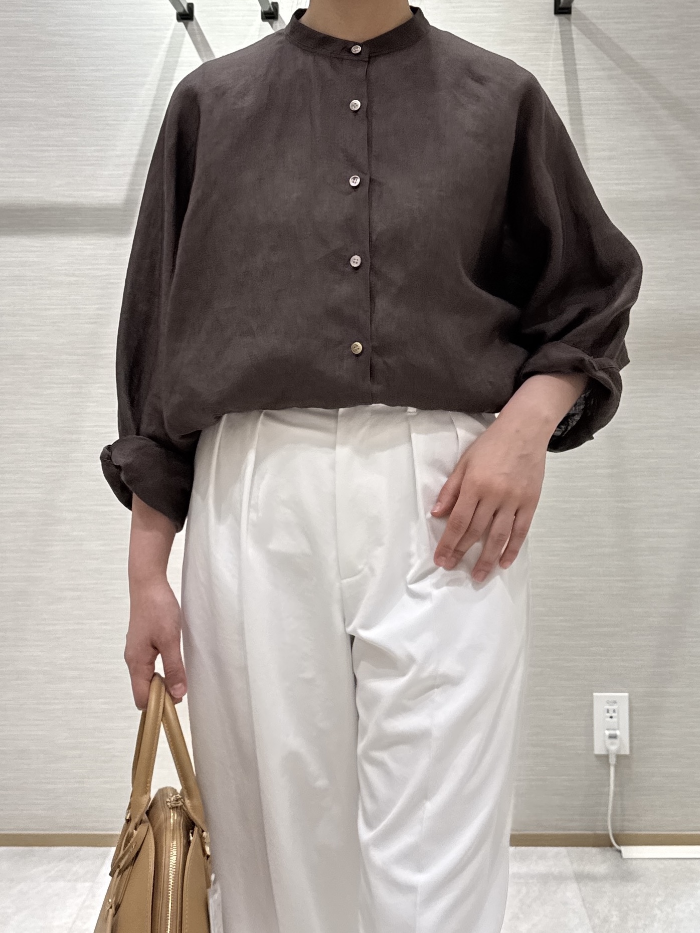nanaさんの「UNTITLED｜【麻100】リネンドルマンシャツ」を使ったコーディネート