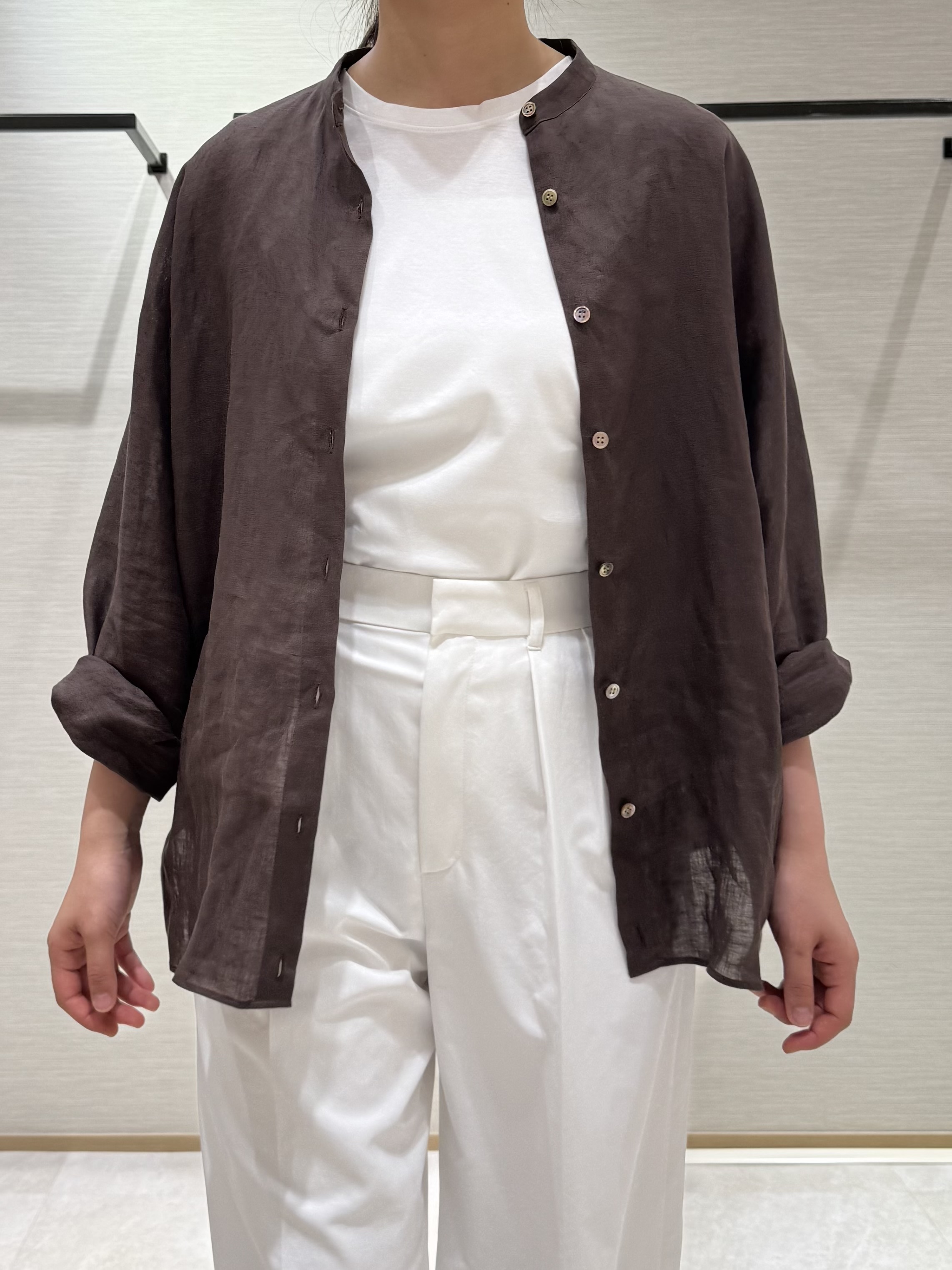 nanaさんの「UNTITLED｜【麻100】リネンドルマンシャツ」を使ったコーディネート