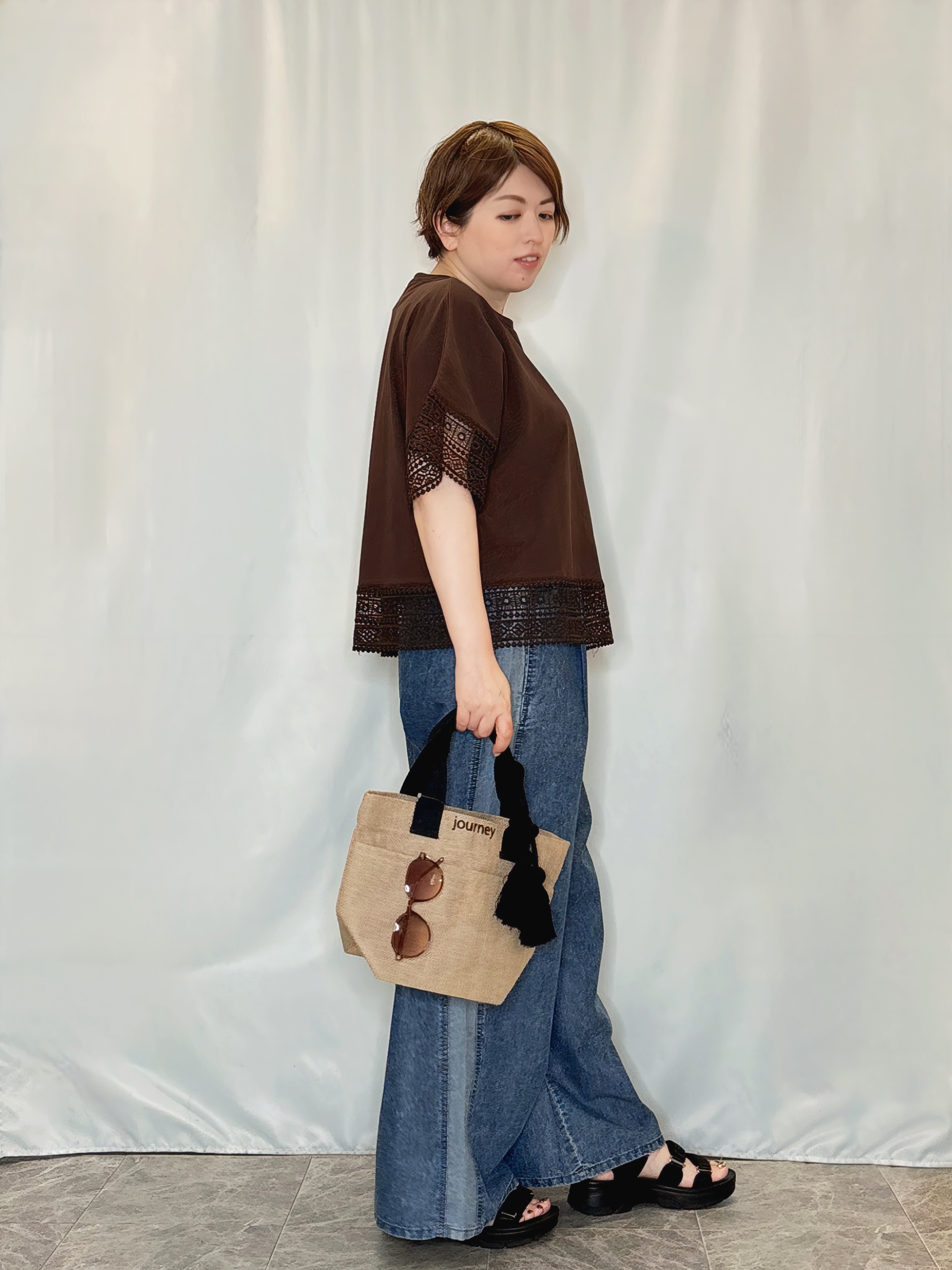 たみさんの「SHOO･LA･RUE｜【洗濯機可/体型カバー/S-LL】レース使いがポイント デザインTシャツ」を使ったコーディネート
