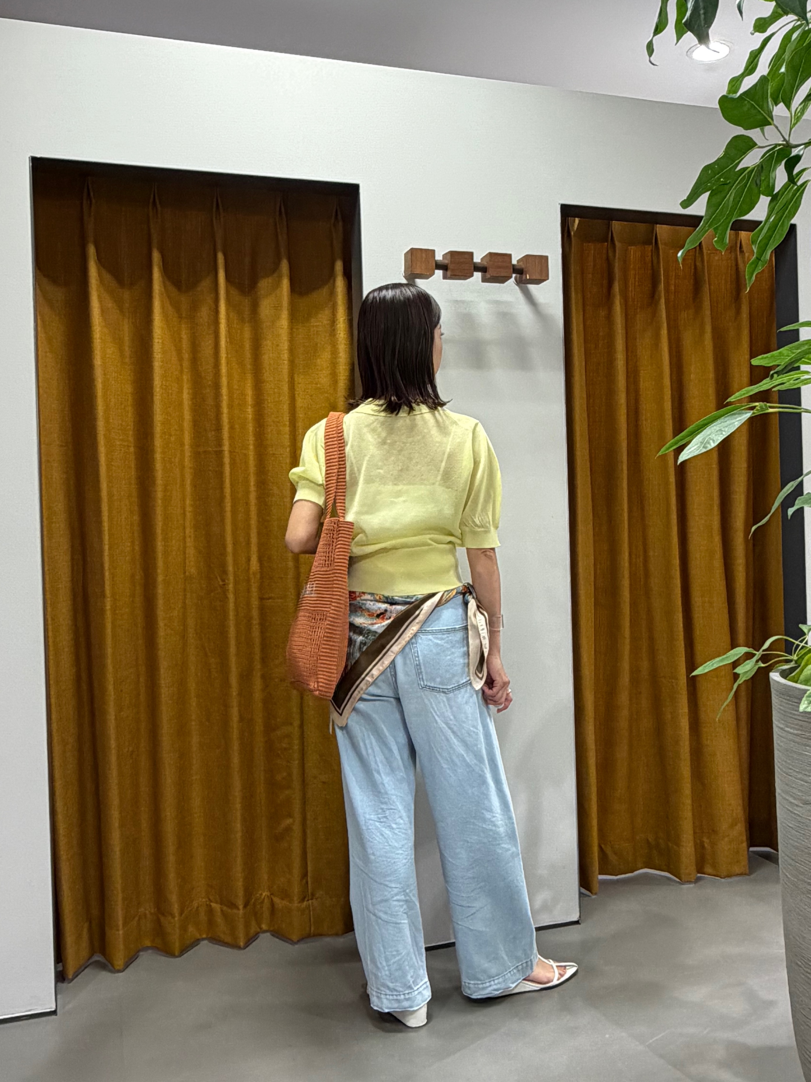 Mikoさんの「INDIVI｜フォルムスリーブポロニット」を使ったコーディネート