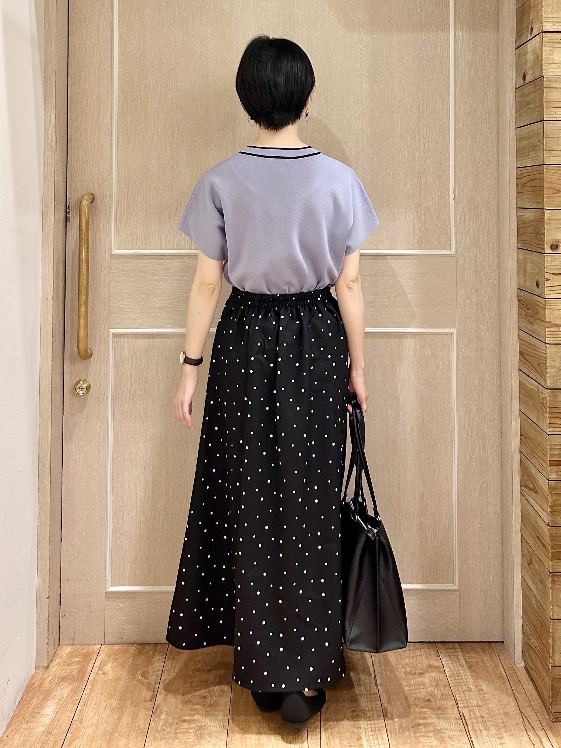 ちぐささんの「SHOO･LA･RUE｜【高レビュー/毎日洗える/UV】二の腕も隠せる 配色ボウタイニット」を使ったコーディネート